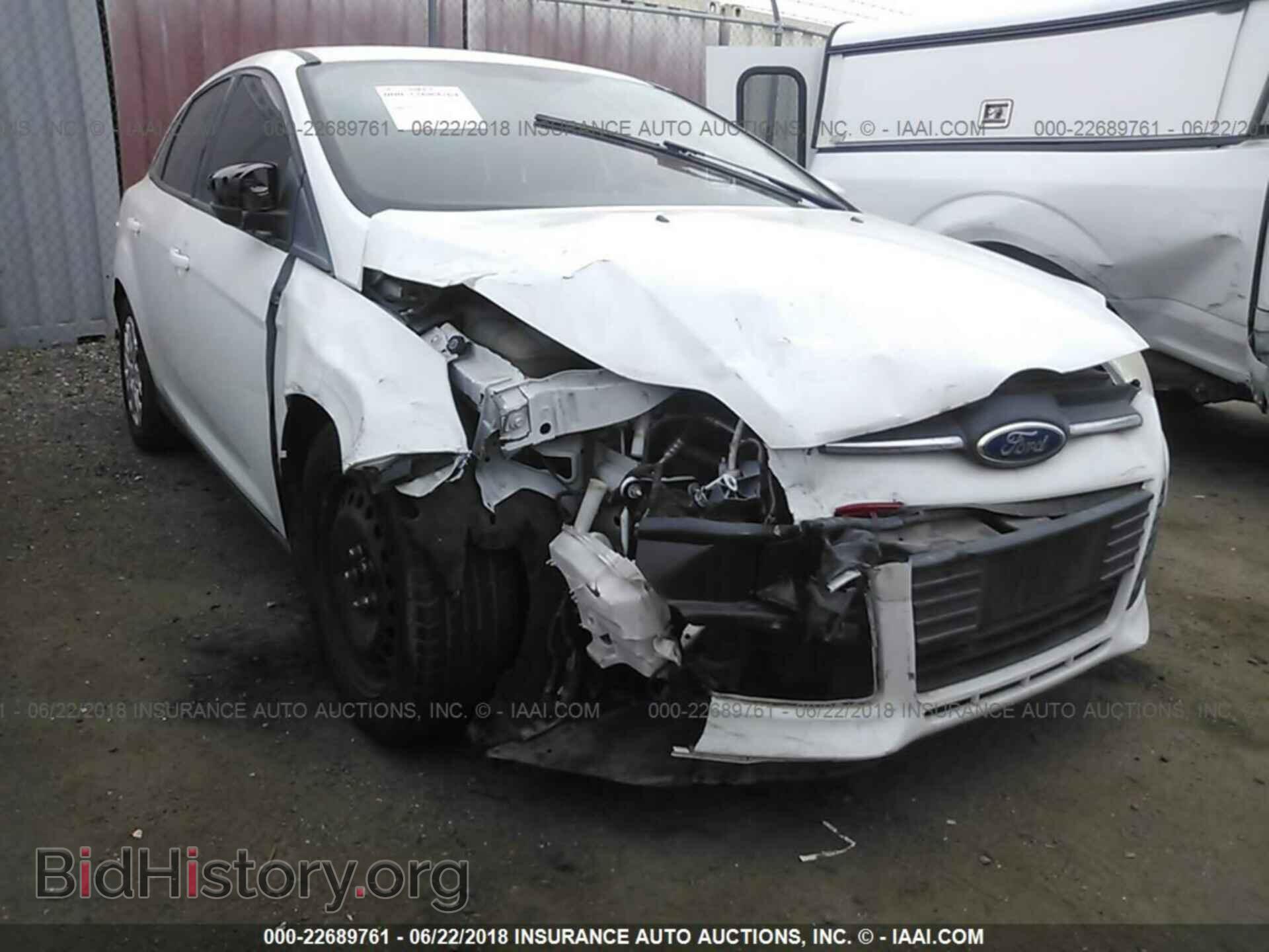 2012 Ford Focus - VIN: 1FAHP3F22CL108556 - Фото 6