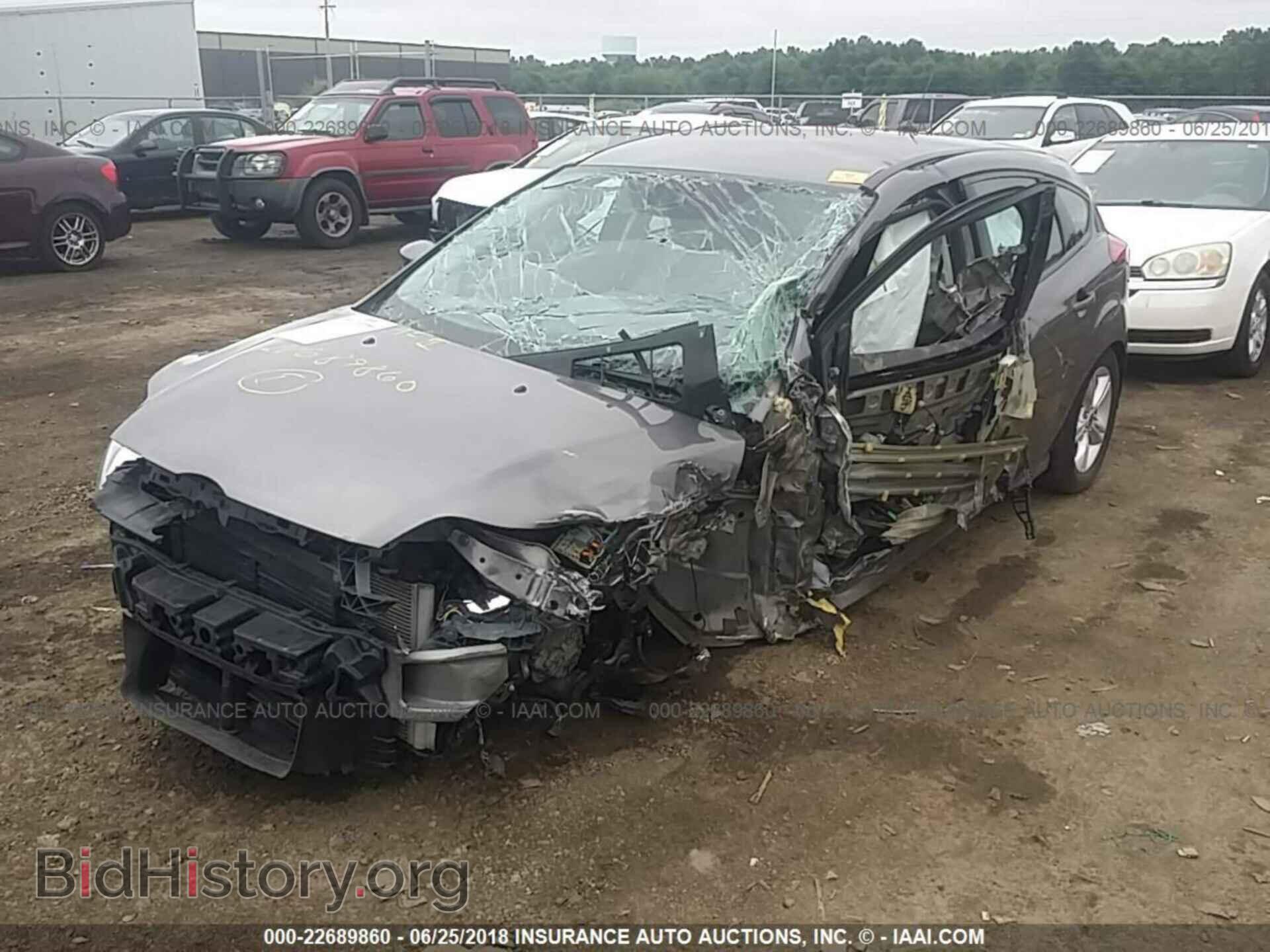2014 Ford Focus - VIN: 1FADP3K25EL459551 - Фото 2