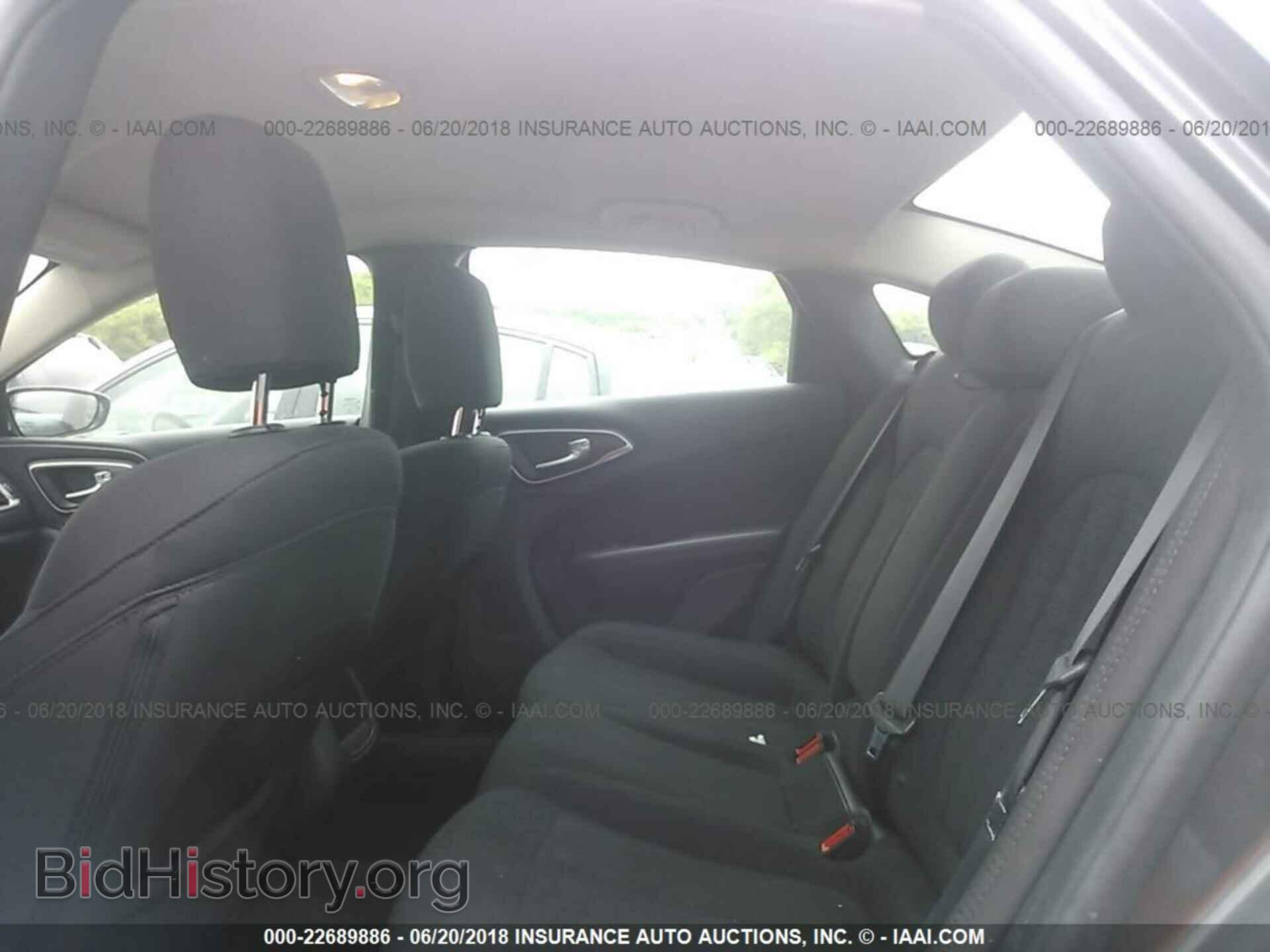 2015 Chrysler 200 - VIN: 1C3CCCAB8FN708843 - Фото 8
