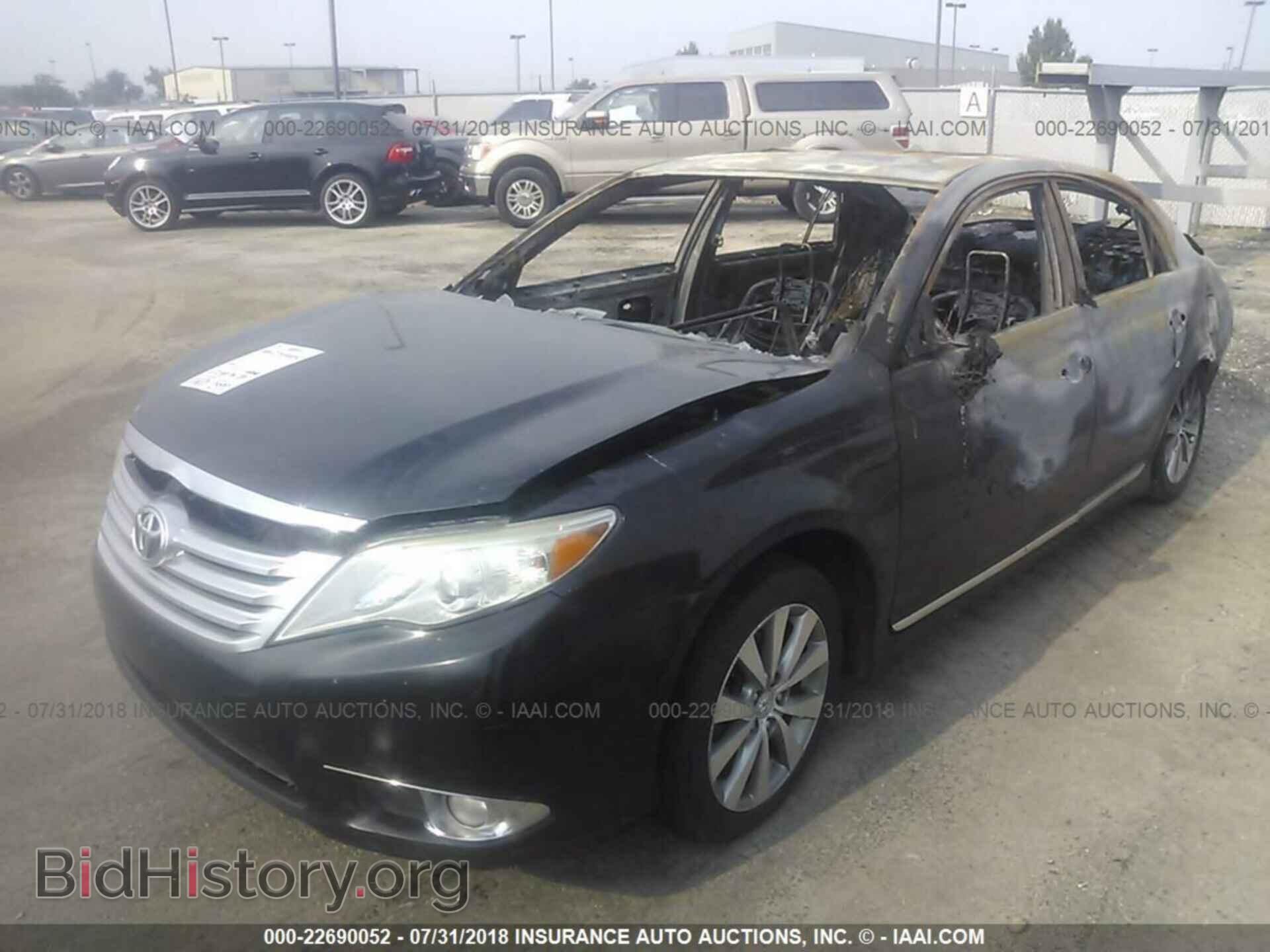 2011 Toyota Avalon - VIN: 4T1BK3DB6BU385698 - Фото 2