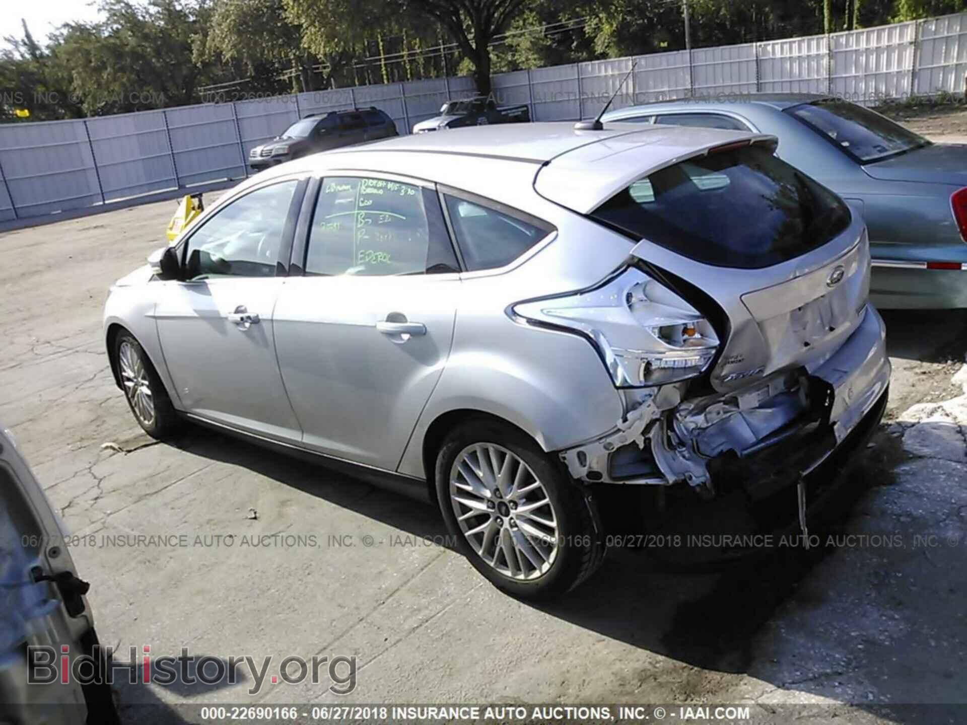 2014 Ford Focus - VIN: 1FADP3N28EL360248 - Фото 3