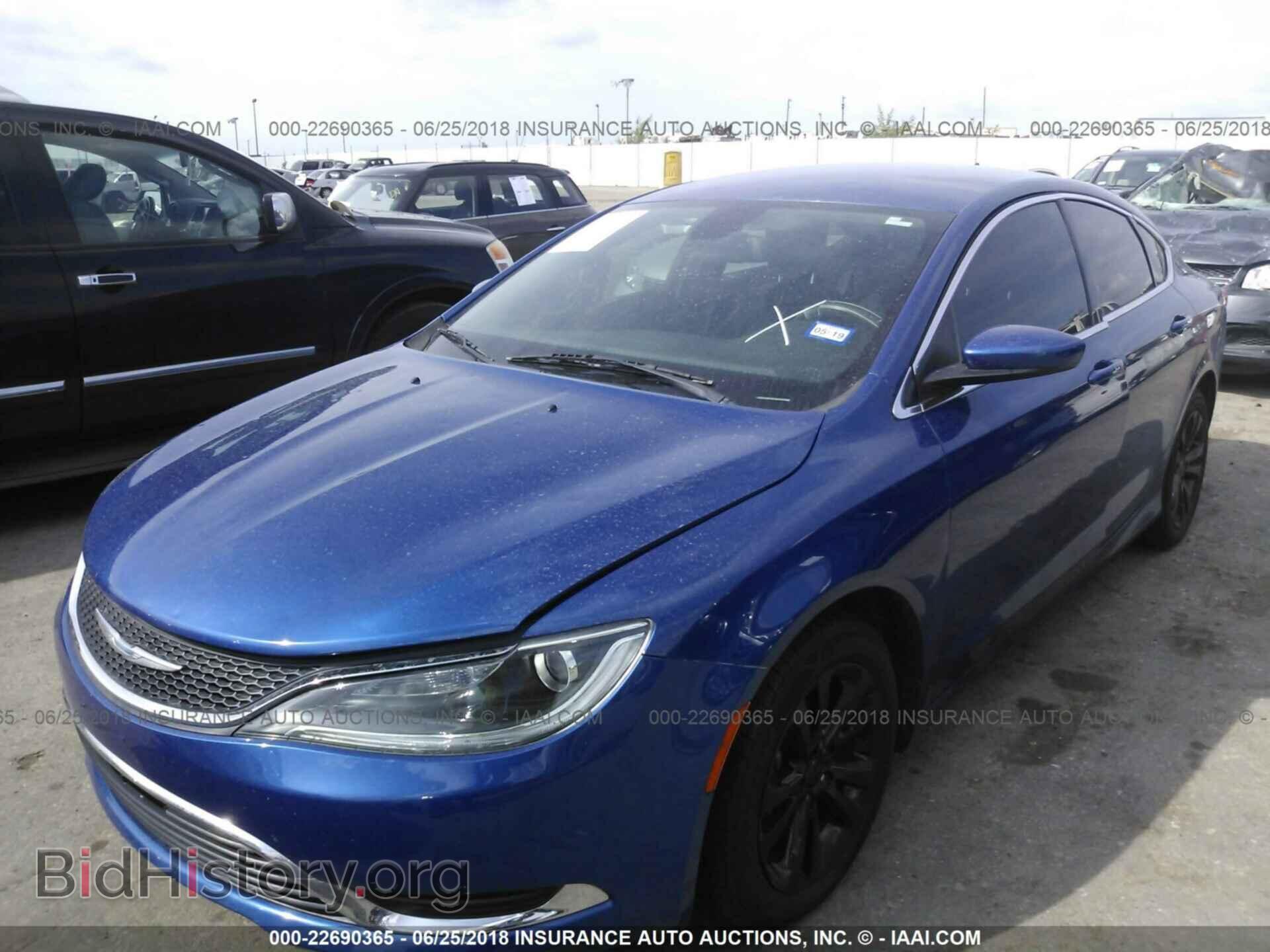 2015 Chrysler 200 - VIN: 1C3CCCAB5FN601068 - Photo 2