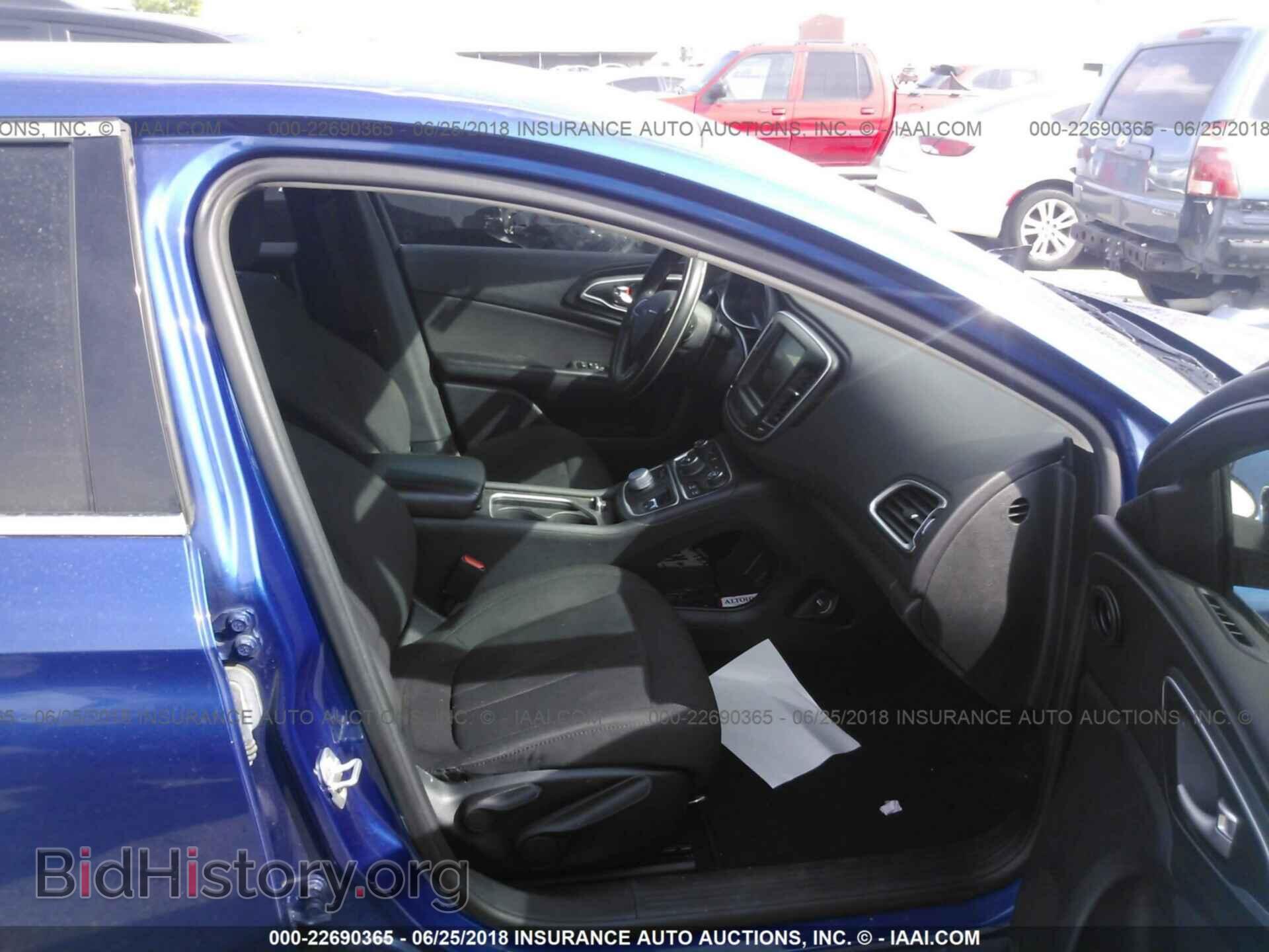 2015 Chrysler 200 - VIN: 1C3CCCAB5FN601068 - Photo 5