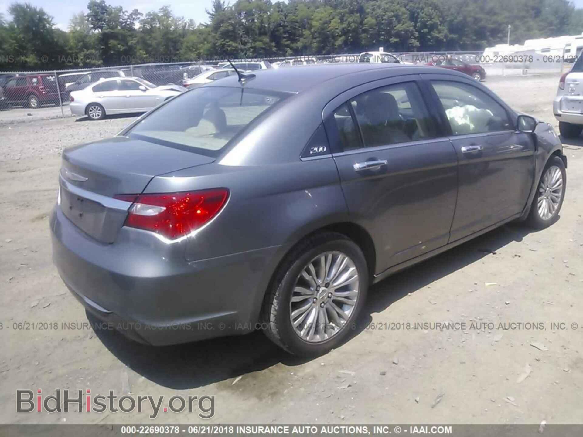 2012 Chrysler 200 - VIN: 1C3CCBCG2CN124128 - Фото 4