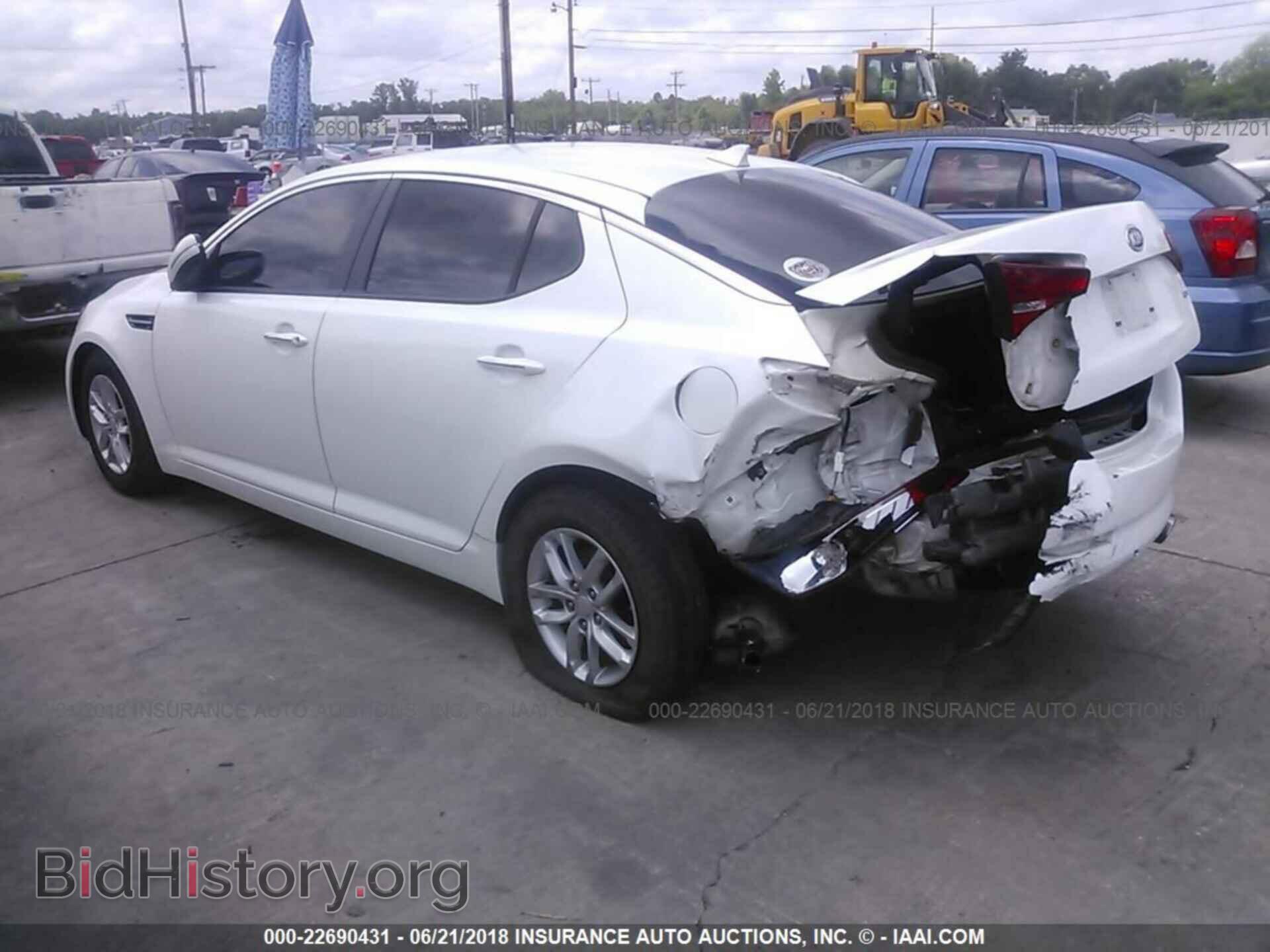 2013 Kia Optima - VIN: KNAGM4A77D5301375 - Photo 3