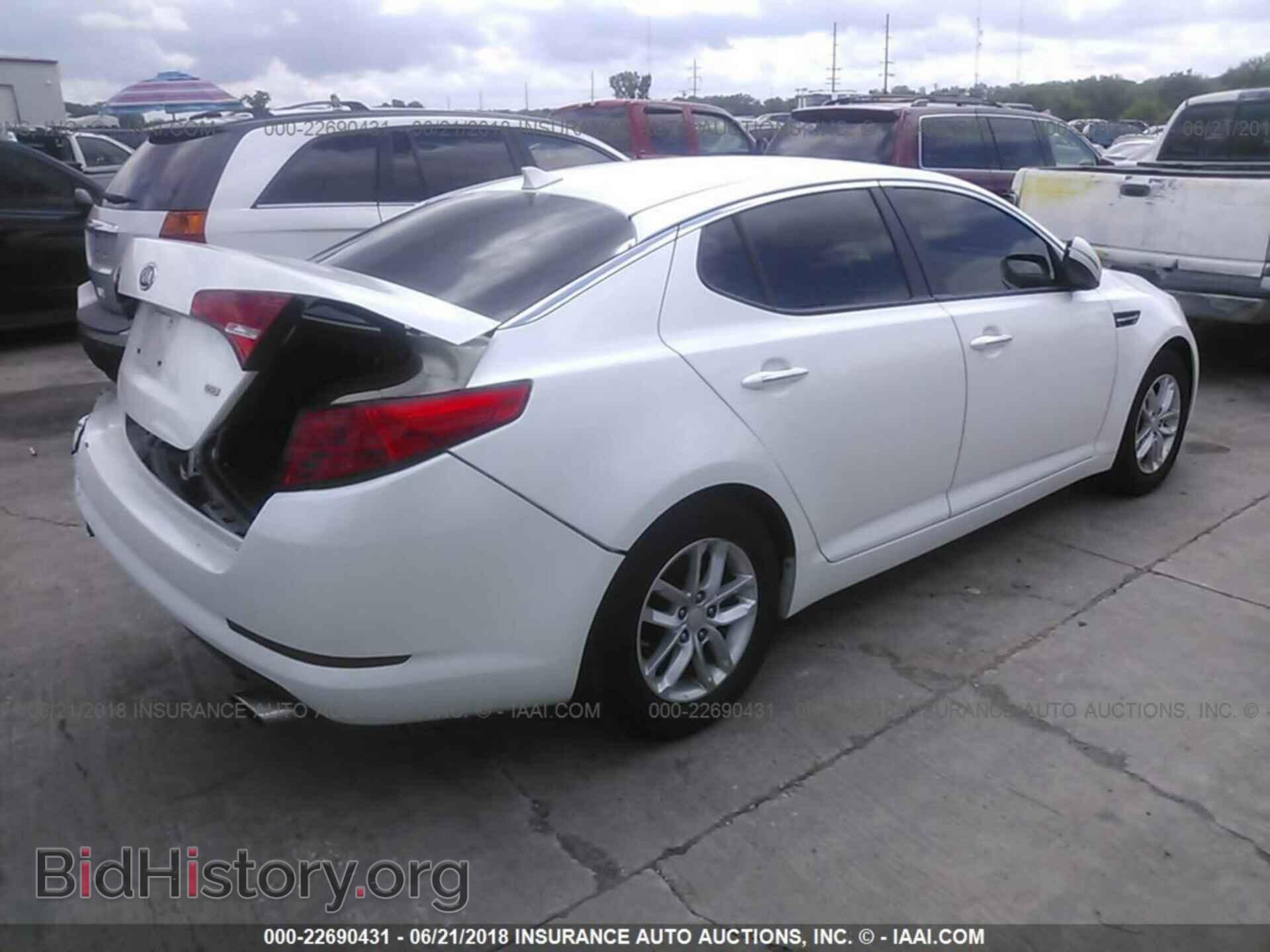 2013 Kia Optima - VIN: KNAGM4A77D5301375 - Photo 4