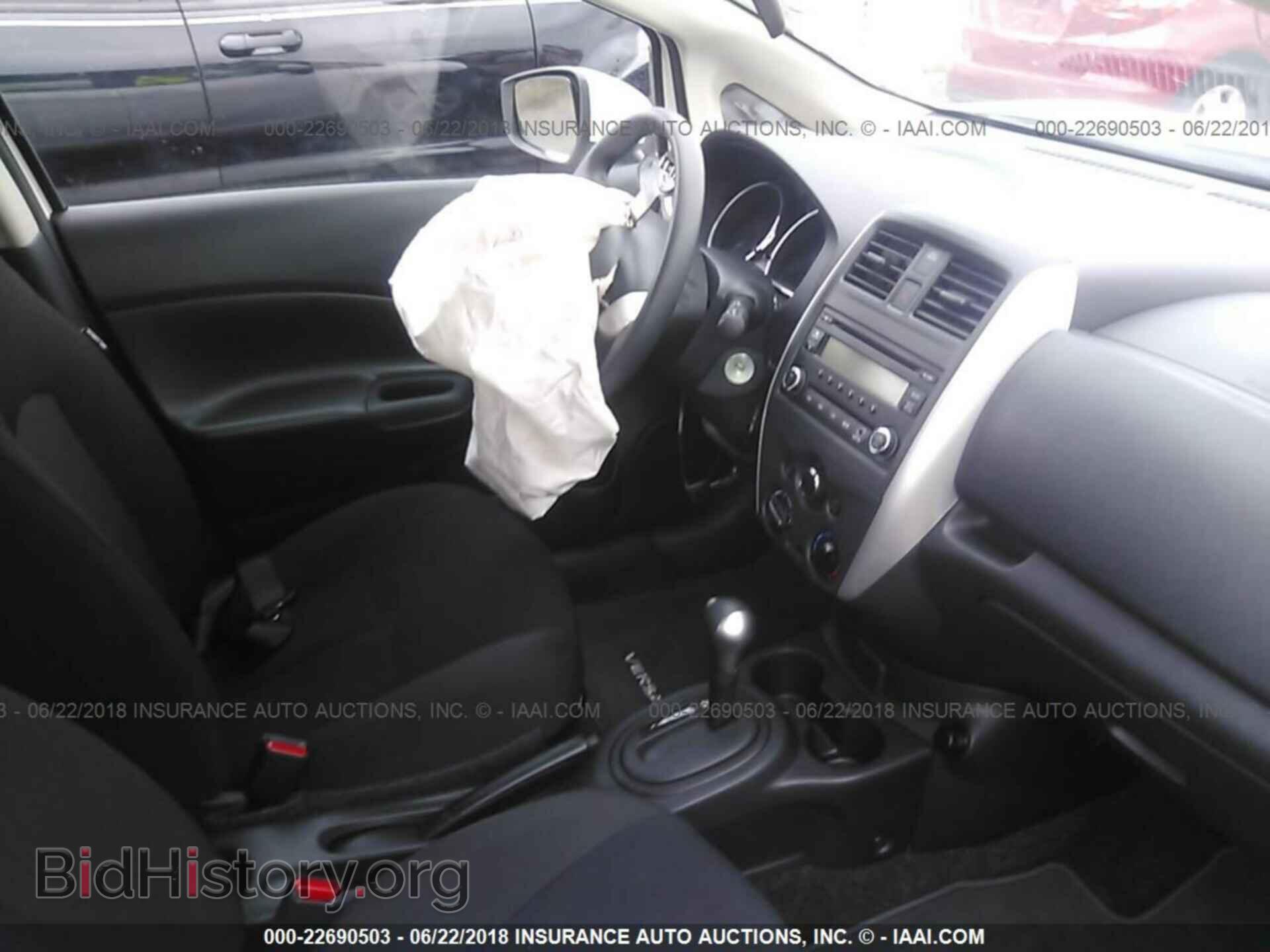 2017 Nissan Versa note - VIN: 3N1CE2CP3HL381671 - Photo 5