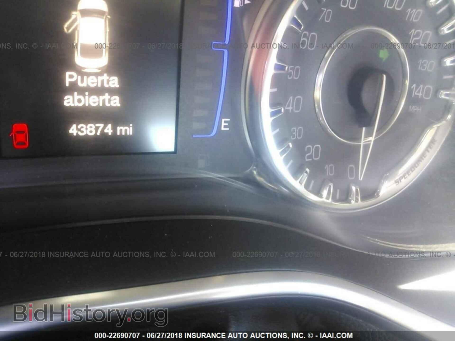 2016 Chrysler 200 - VIN: 1C3CCCAB5GN171141 - Photo 7