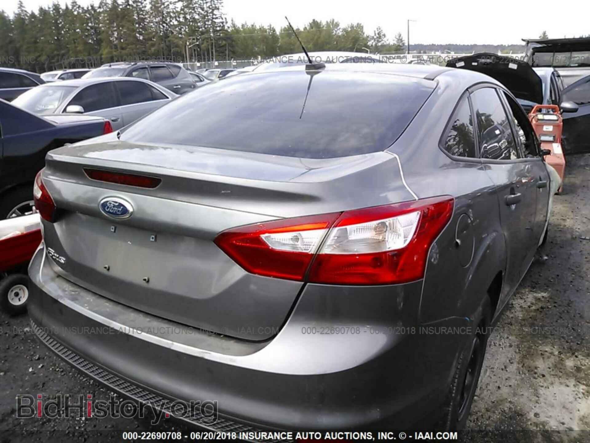 2012 Ford Focus - VIN: 1FAHP3E29CL284893 - Фото 4