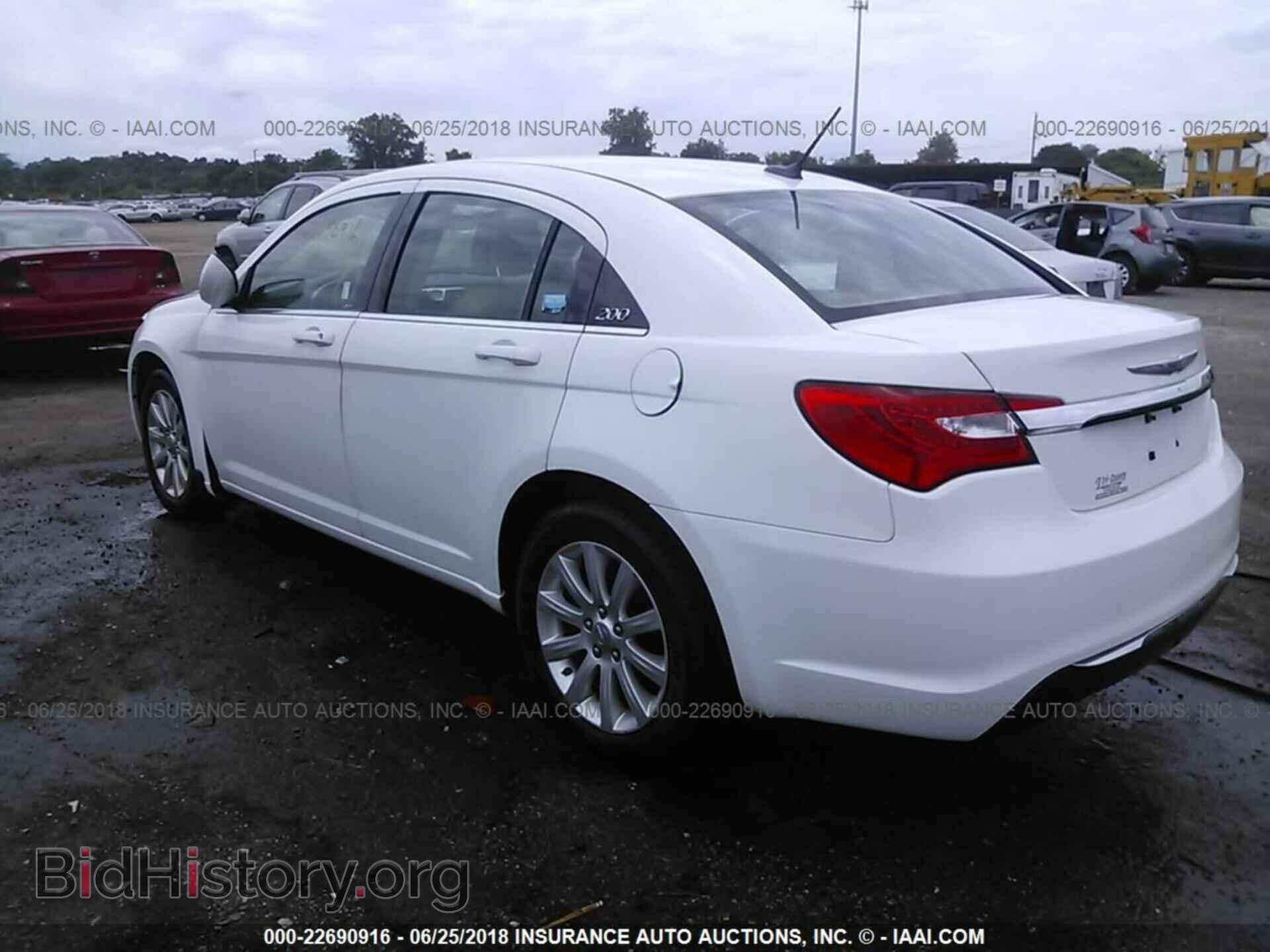 2012 Chrysler 200 - VIN: 1C3CCBBBXCN206078 - Фото 3