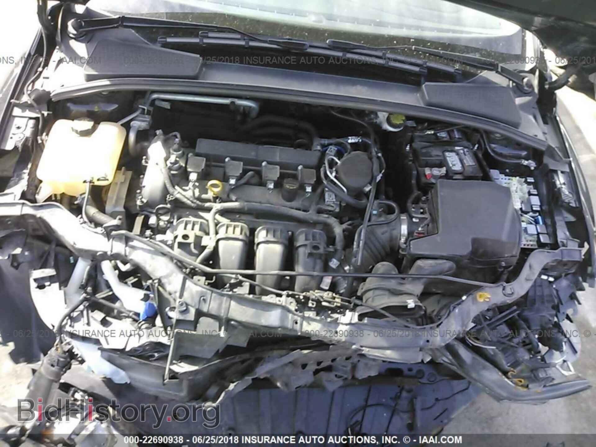 2016 Ford Focus - VIN: 1FADP3K29GL306092 - Photo 10