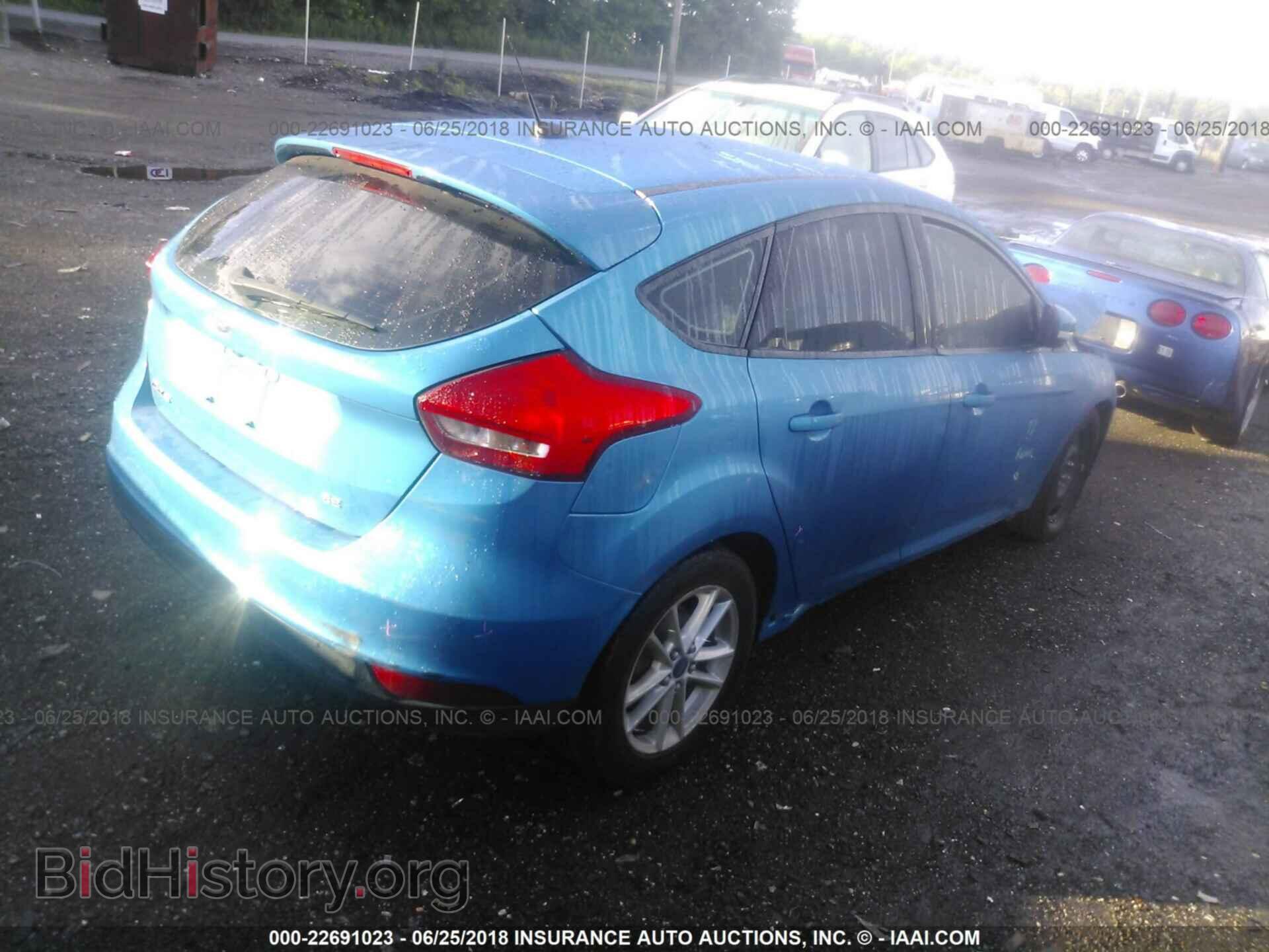 2015 Ford Focus - VIN: 1FADP3K23FL315658 - Photo 4