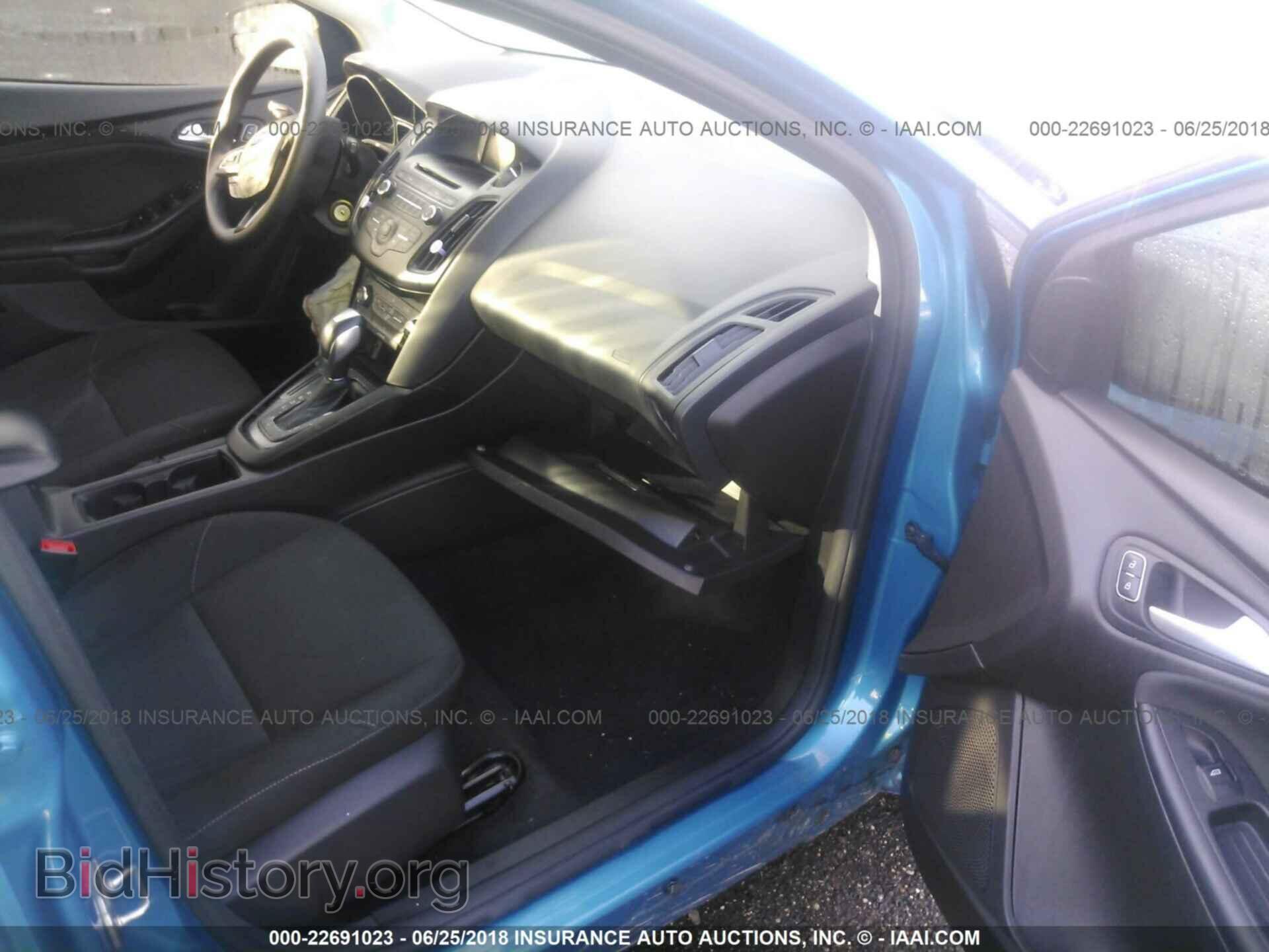 2015 Ford Focus - VIN: 1FADP3K23FL315658 - Photo 5