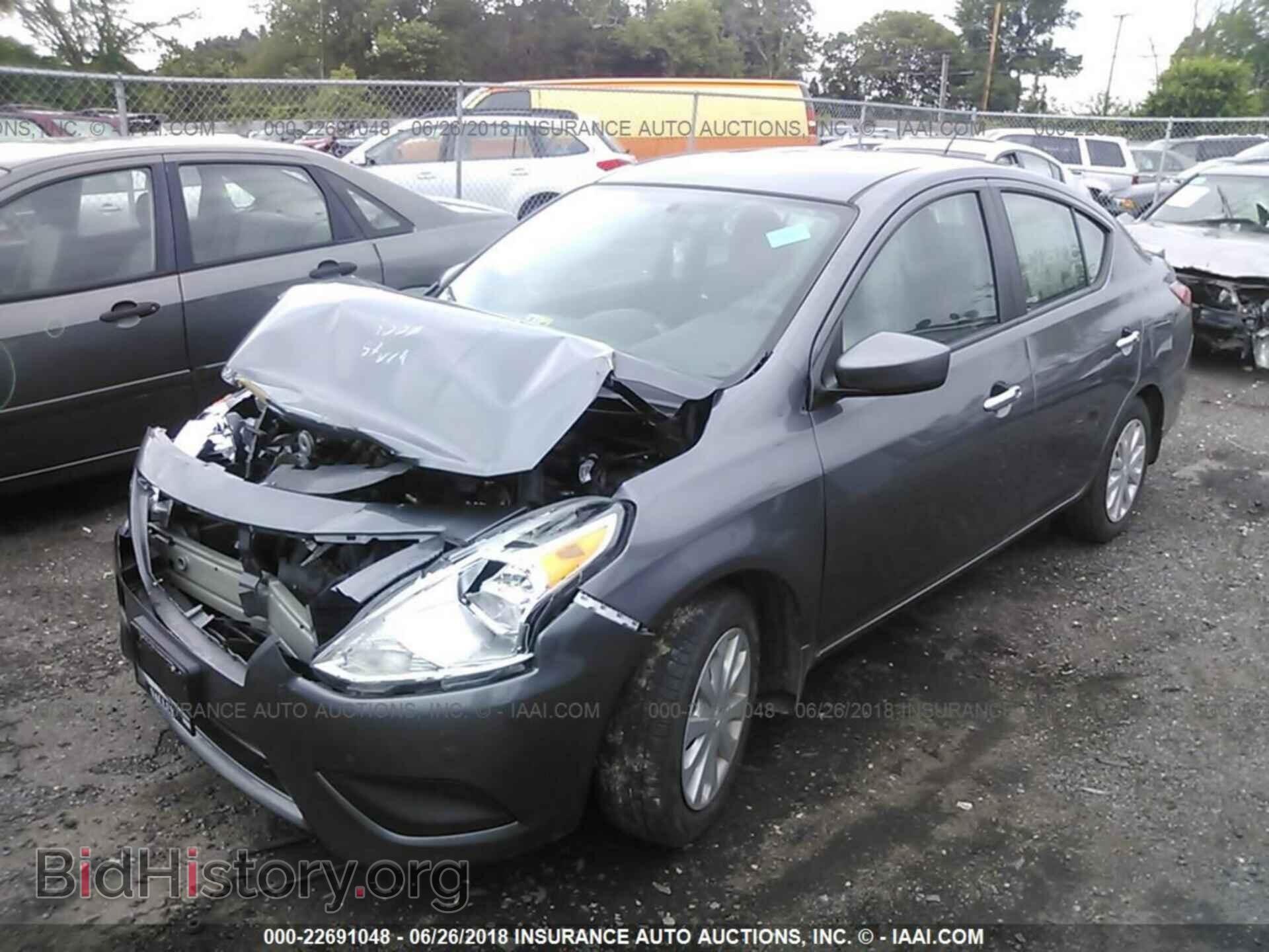 2017 Nissan Versa - VIN: 3N1CN7AP0HL821233 - Фото 2