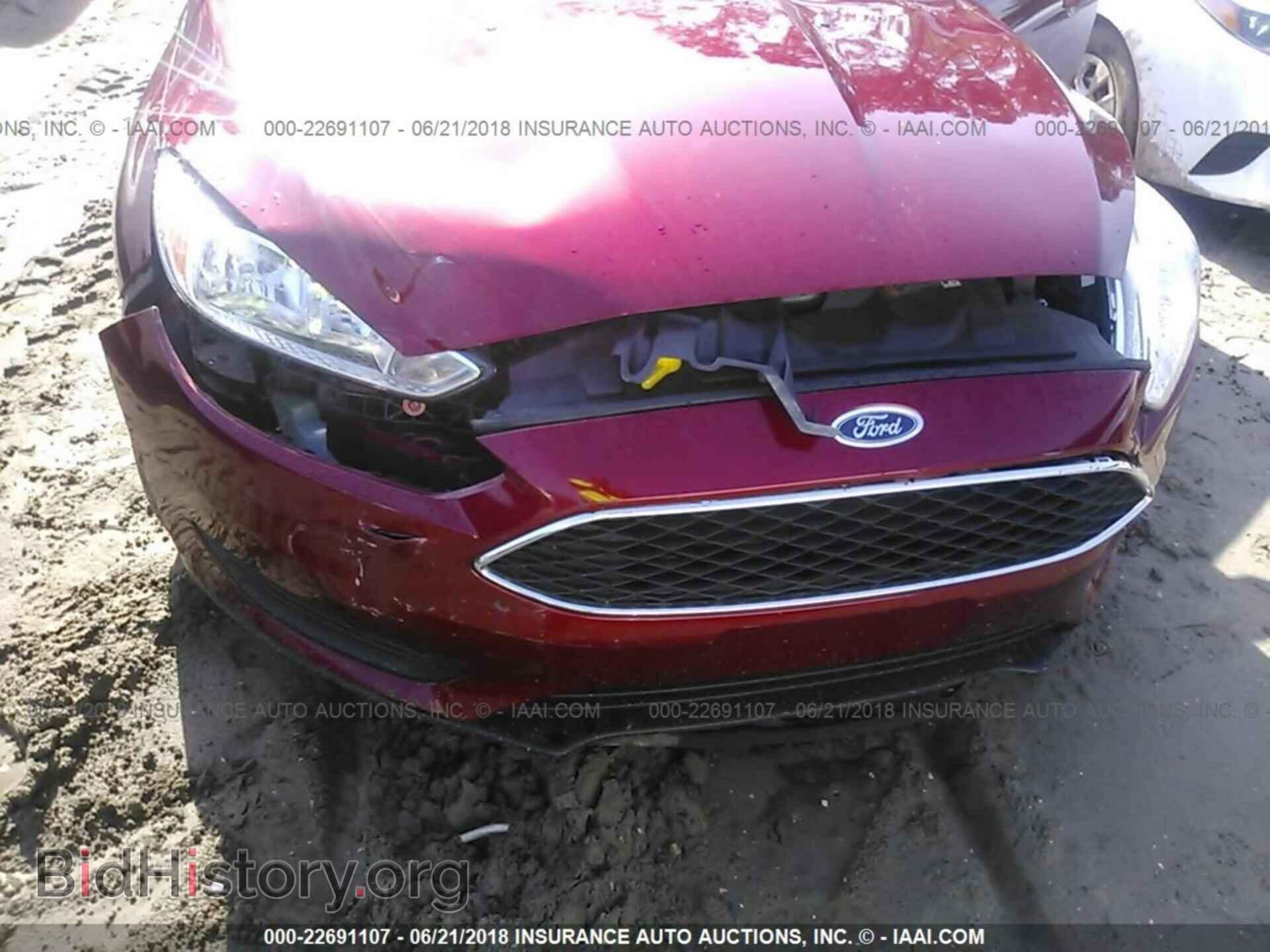 2016 Ford Focus - VIN: 1FADP3K2XGL241981 - Photo 6