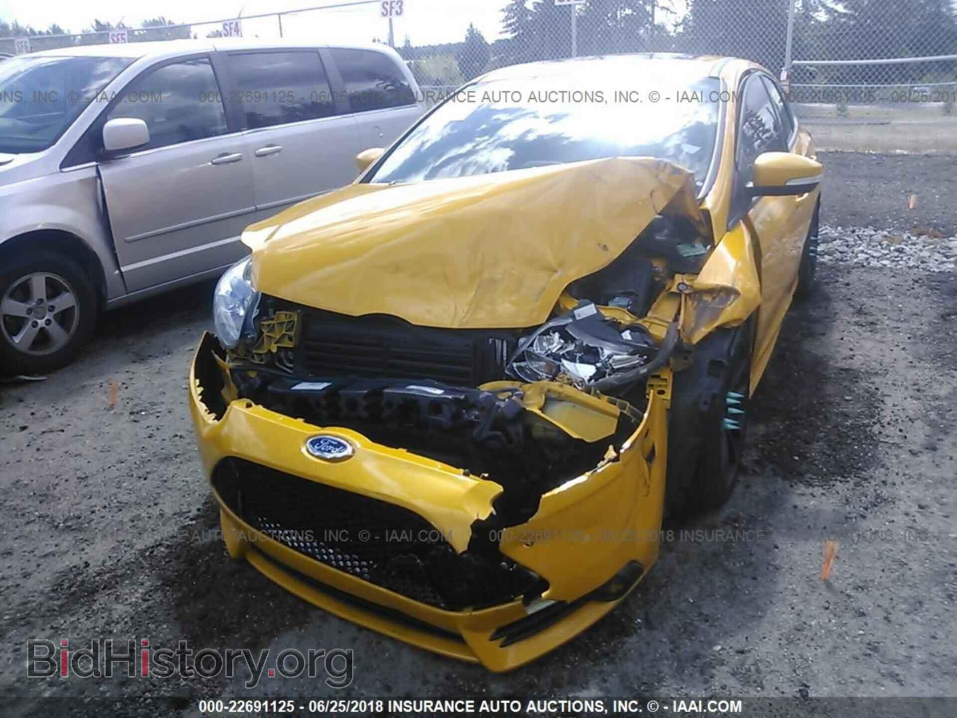 2013 Ford Focus - VIN: 1FADP3L90DL202033 - Фото 2