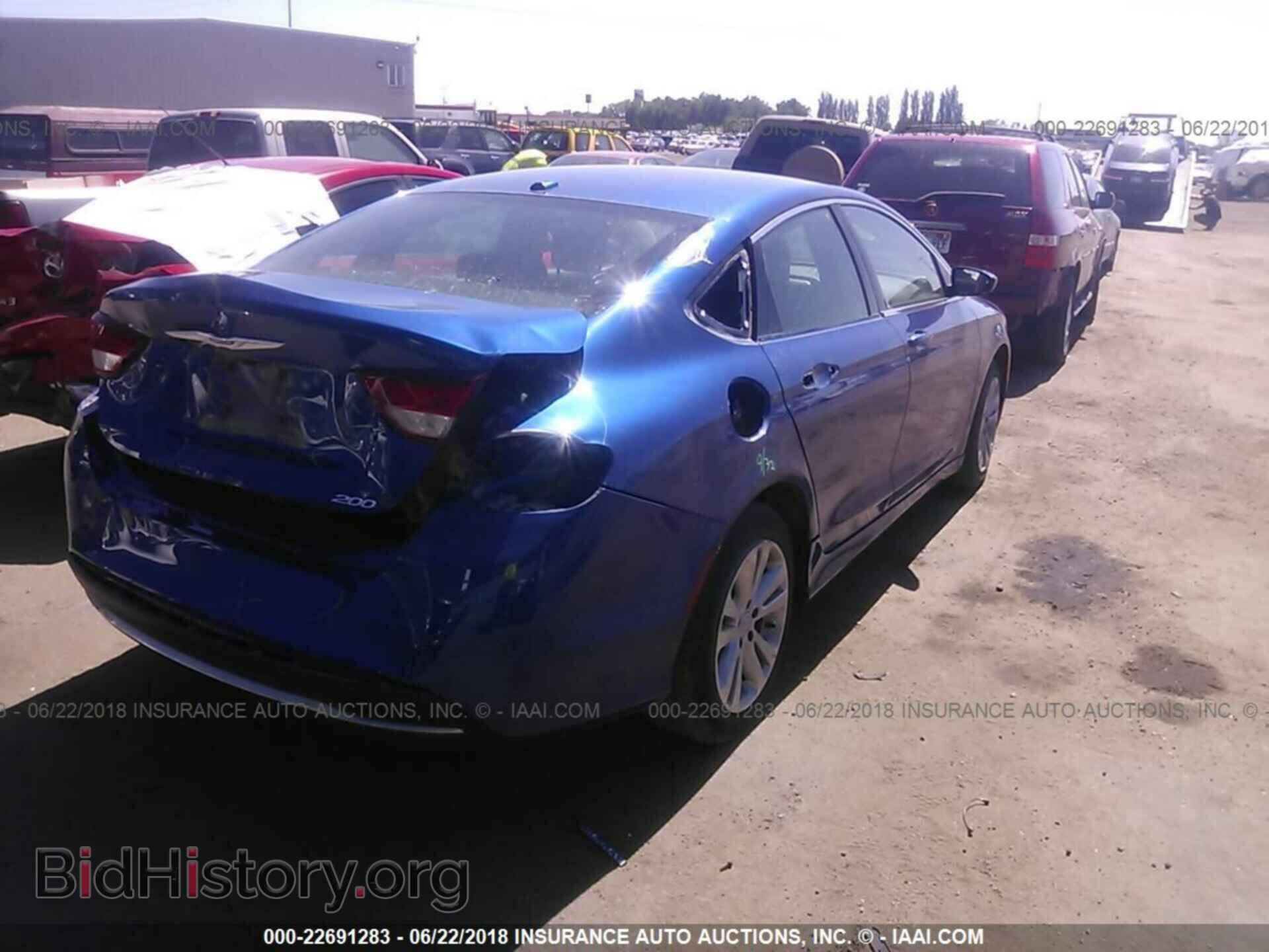 2015 Chrysler 200 - VIN: 1C3CCCAB9FN507856 - Photo 4