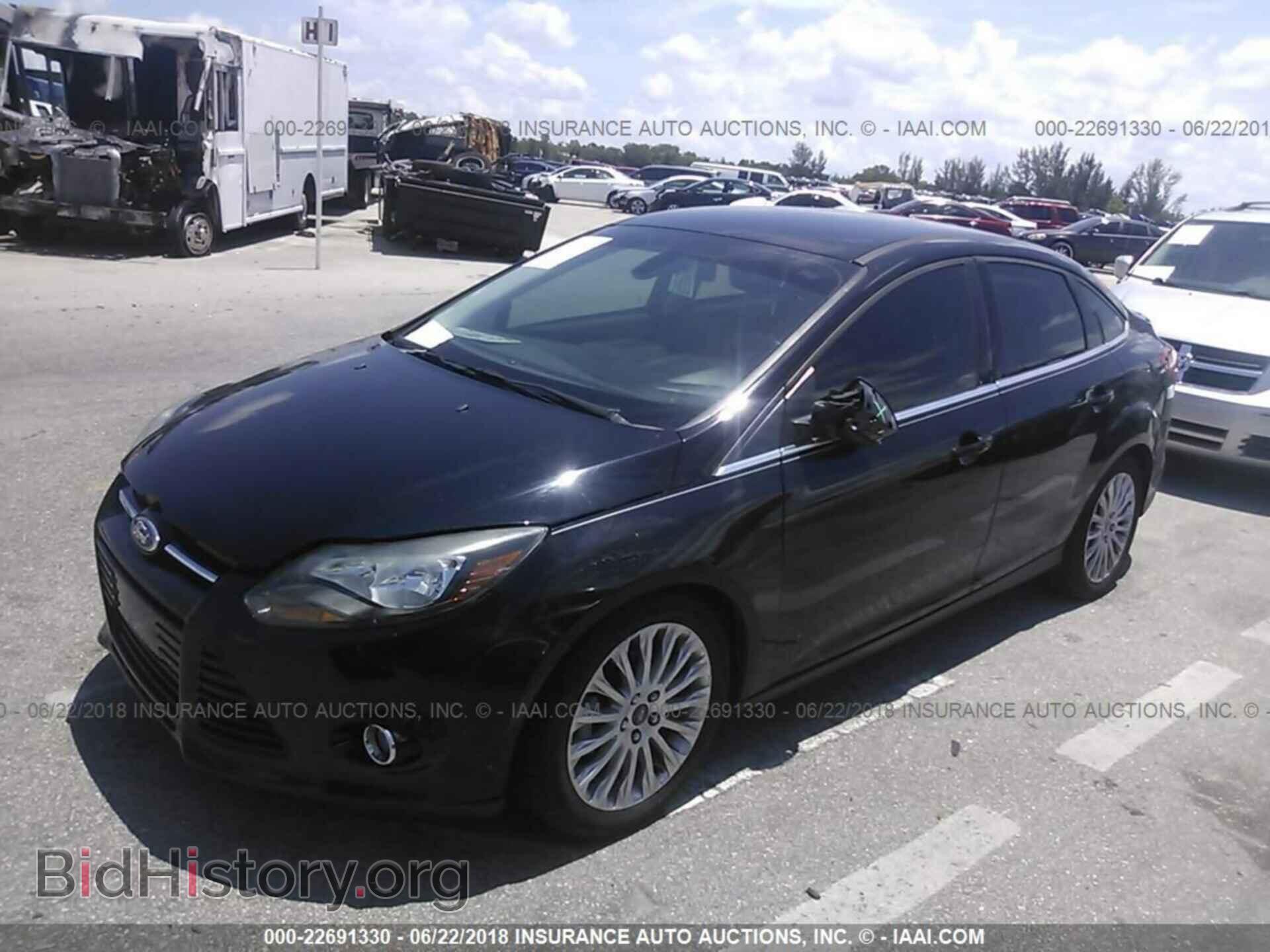 2012 Ford Focus - VIN: 1FAHP3J28CL270876 - Photo 2