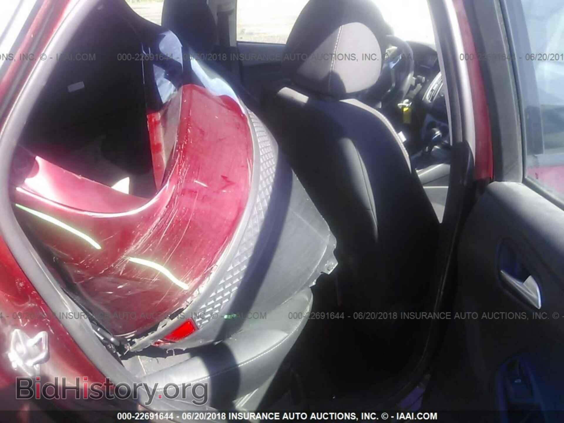2014 Ford Focus - VIN: 1FADP3F2XEL373355 - Photo 8