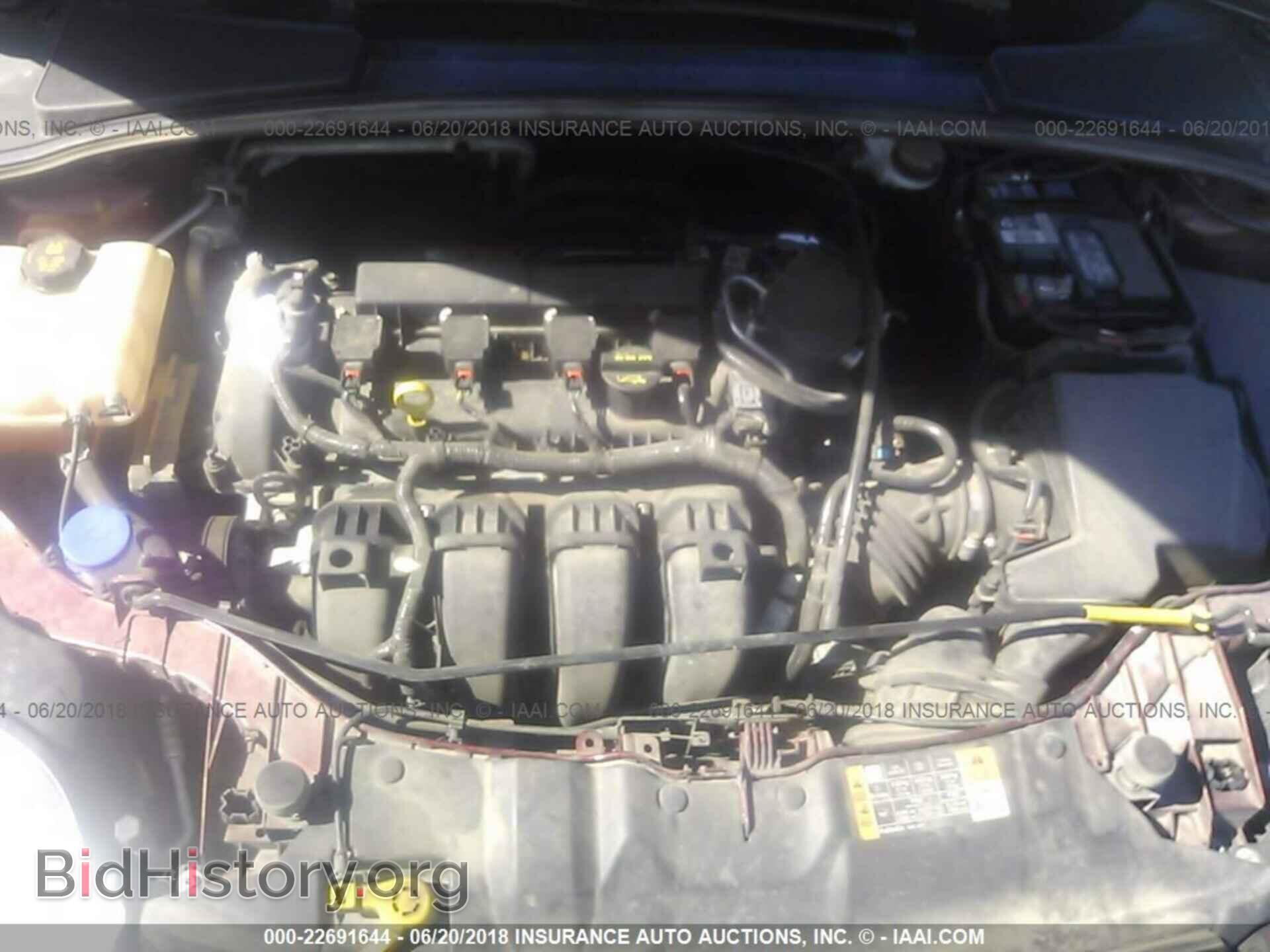 2014 Ford Focus - VIN: 1FADP3F2XEL373355 - Photo 10
