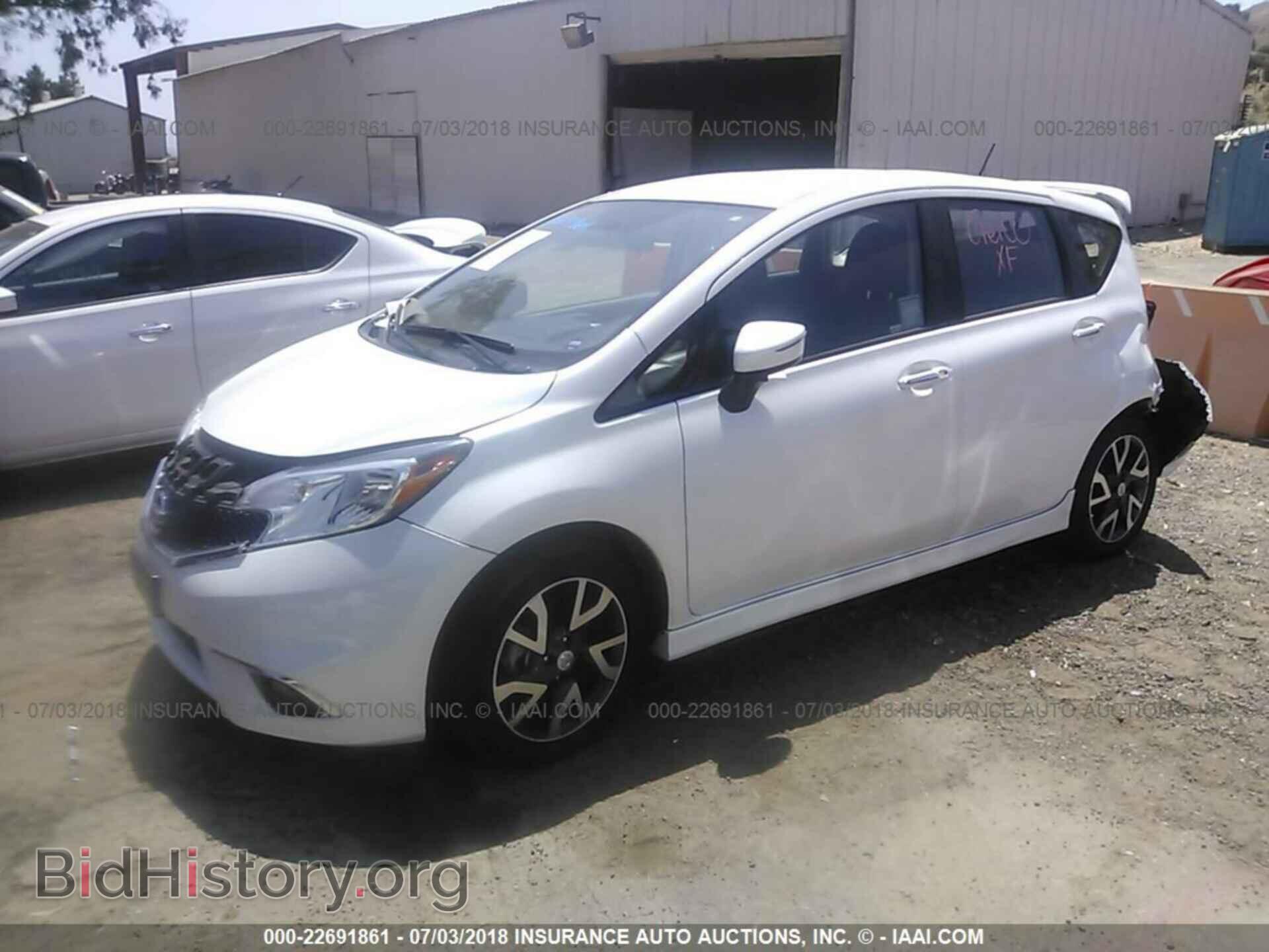 2016 Nissan Versa note - VIN: 3N1CE2CP7GL364838 - Фото 2