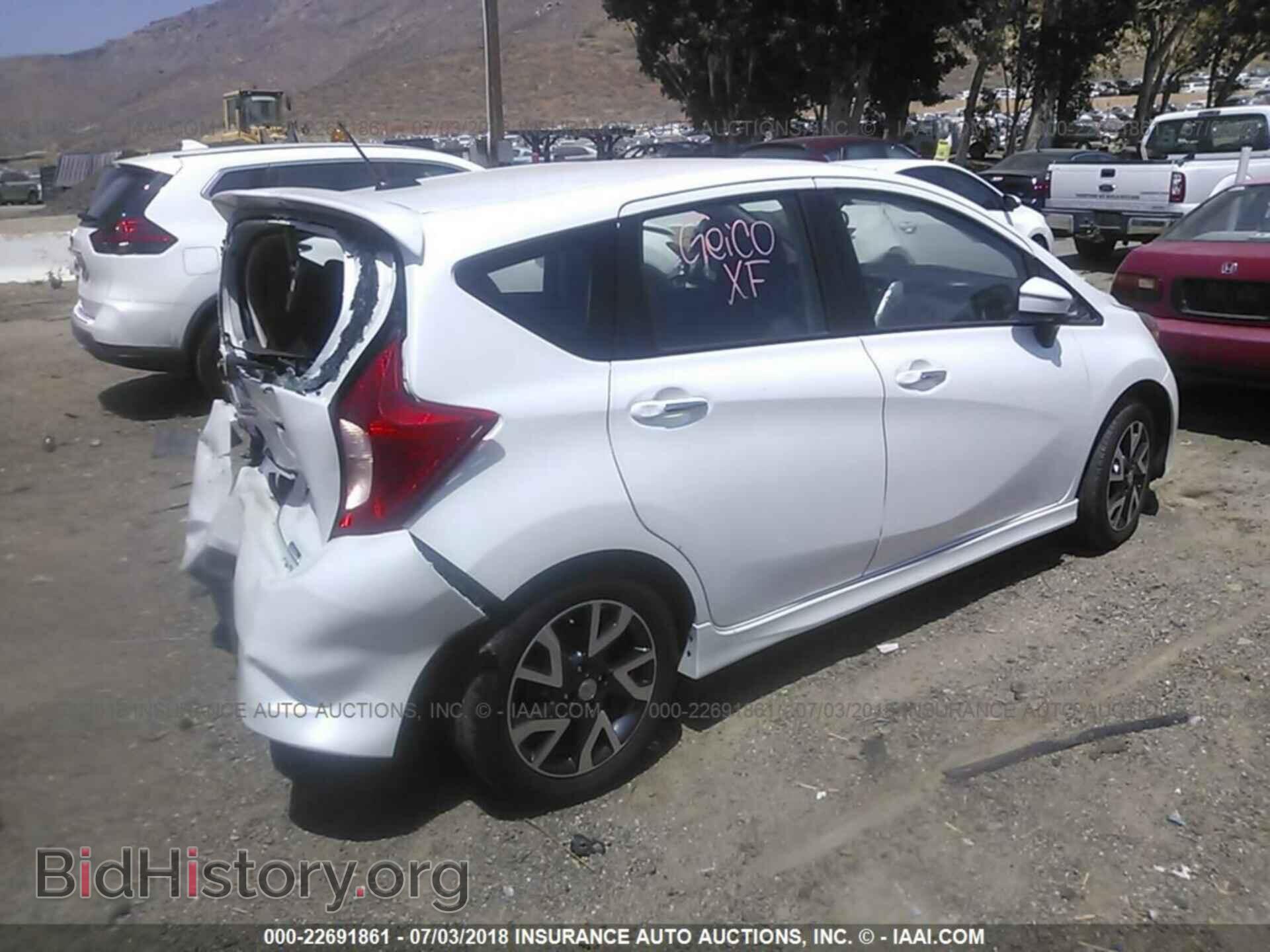 2016 Nissan Versa note - VIN: 3N1CE2CP7GL364838 - Фото 4