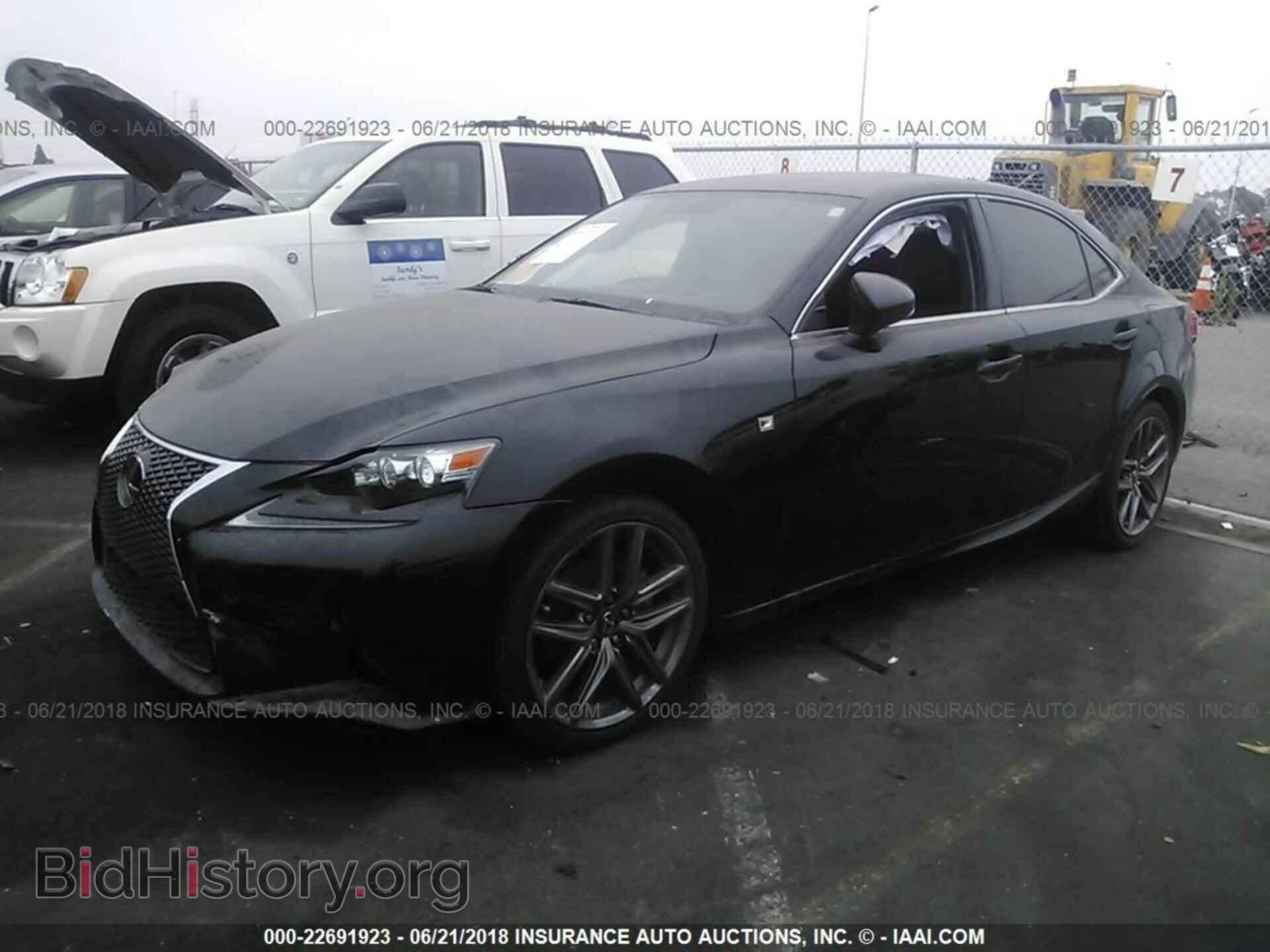2014 Lexus Is - VIN: JTHBF1D22E5018792 - Photo 2