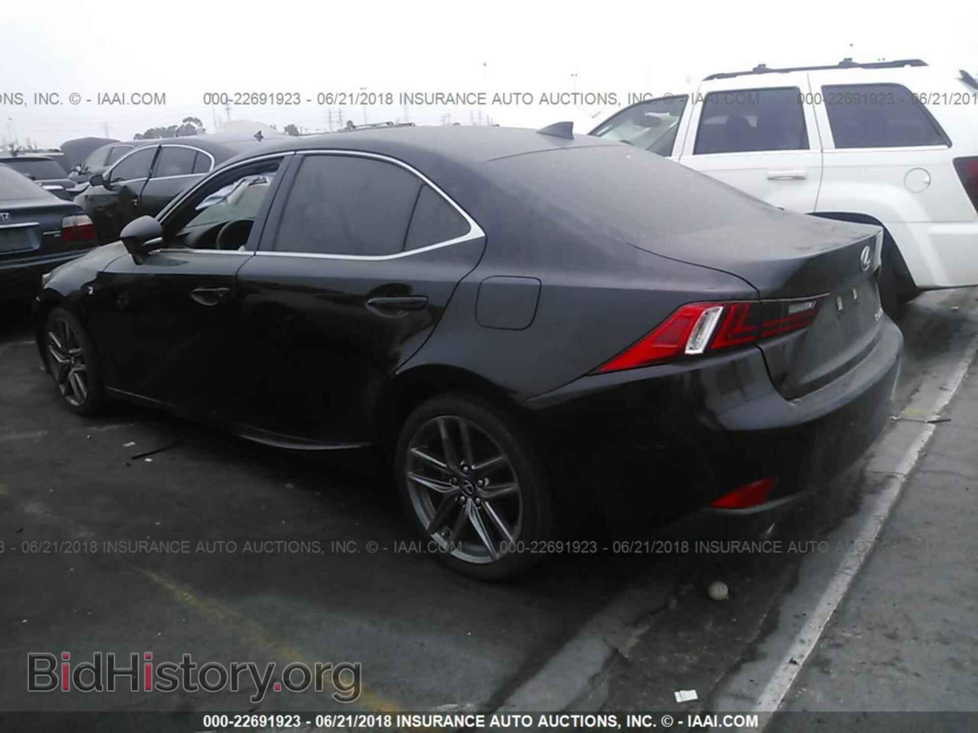 2014 Lexus Is - VIN: JTHBF1D22E5018792 - Photo 3