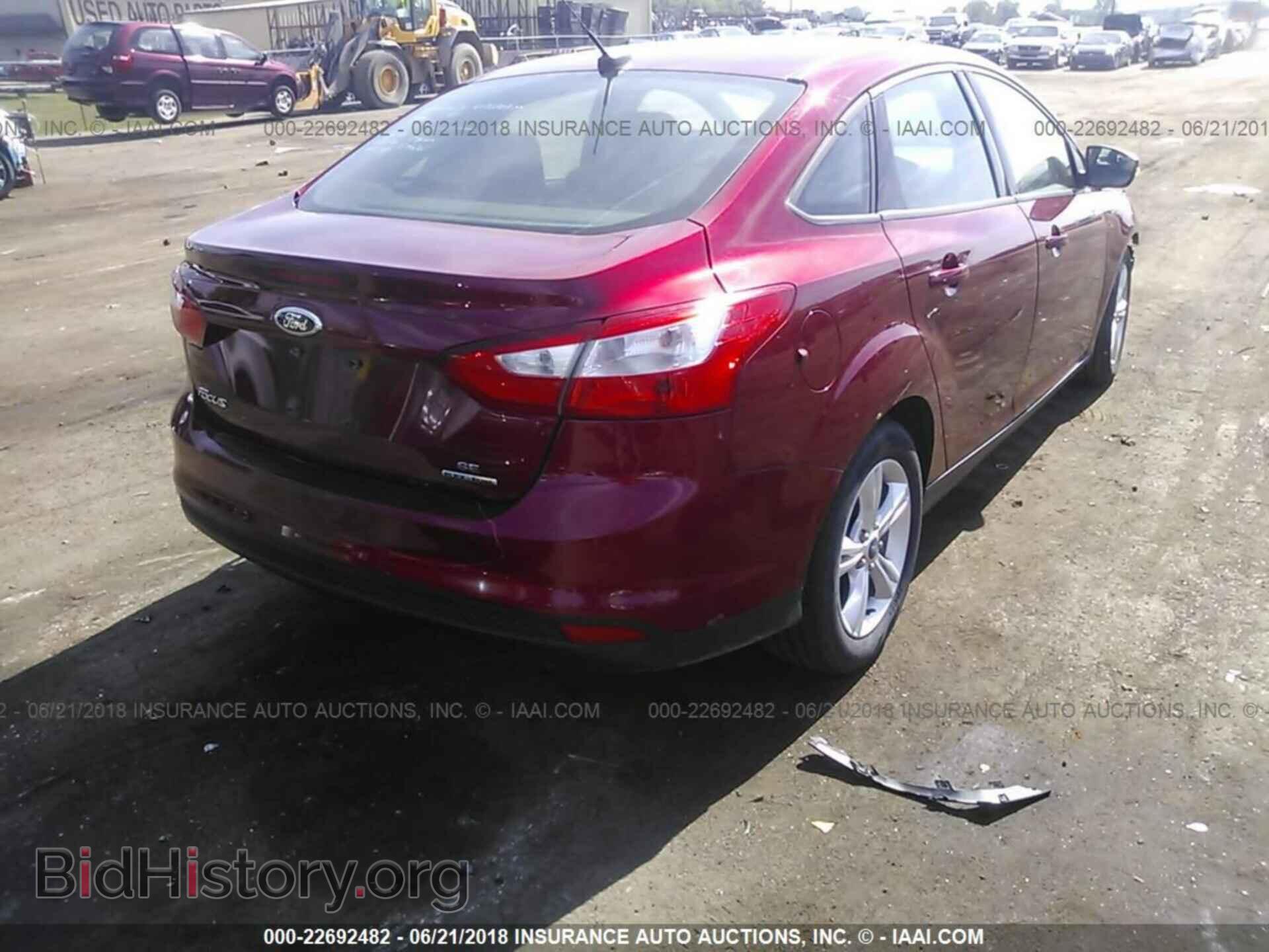 2013 Ford Focus - VIN: 1FADP3F22DL157255 - Photo 4