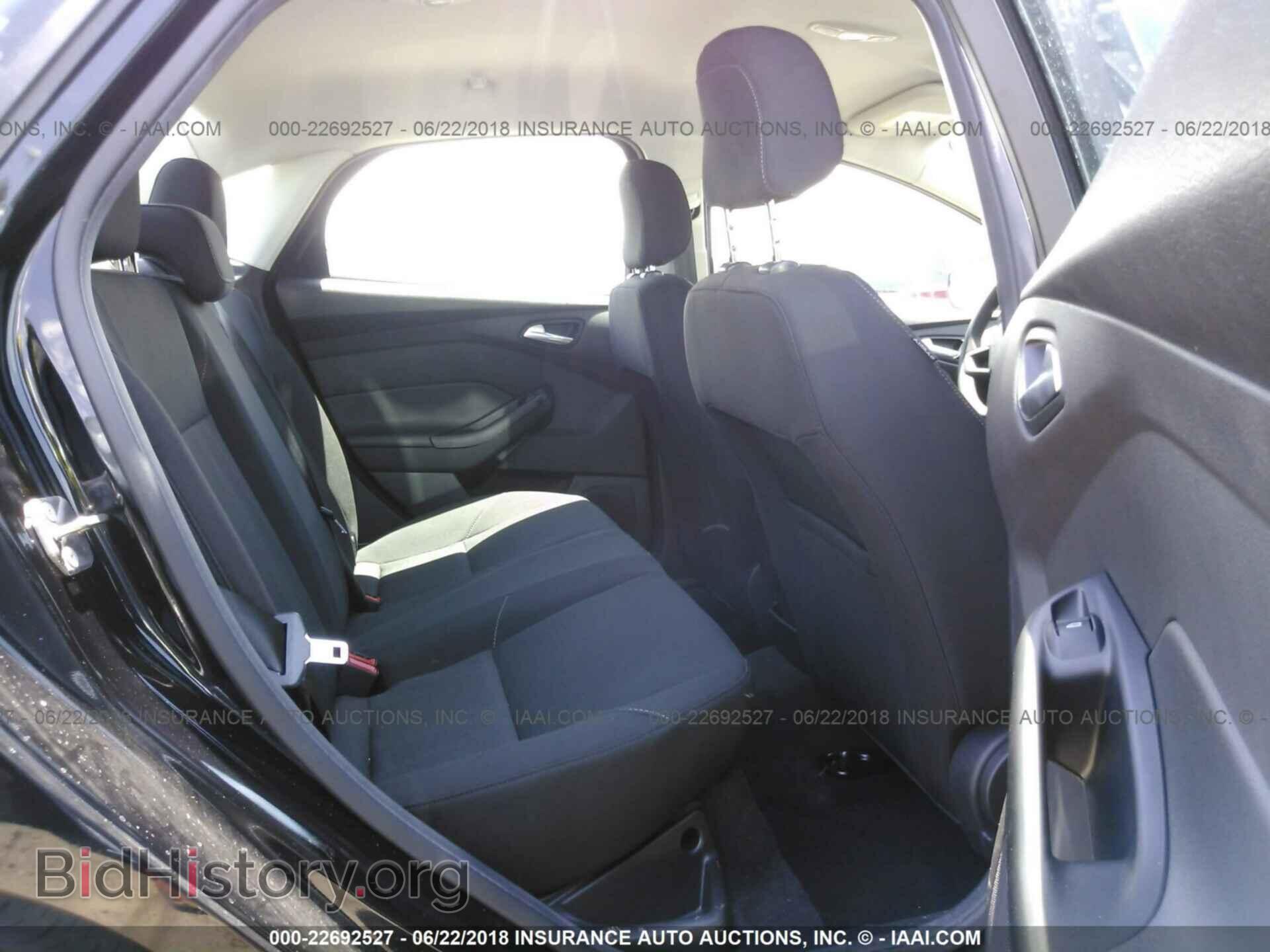 2018 Ford Focus - VIN: 1FADP3FE0JL255173 - Фото 8