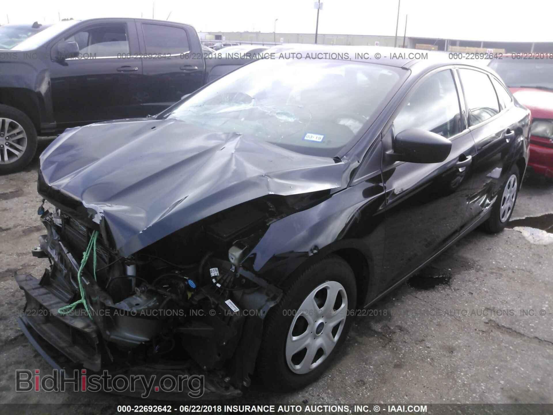 2017 Ford Focus - VIN: 1FADP3E29HL210198 - Фото 2