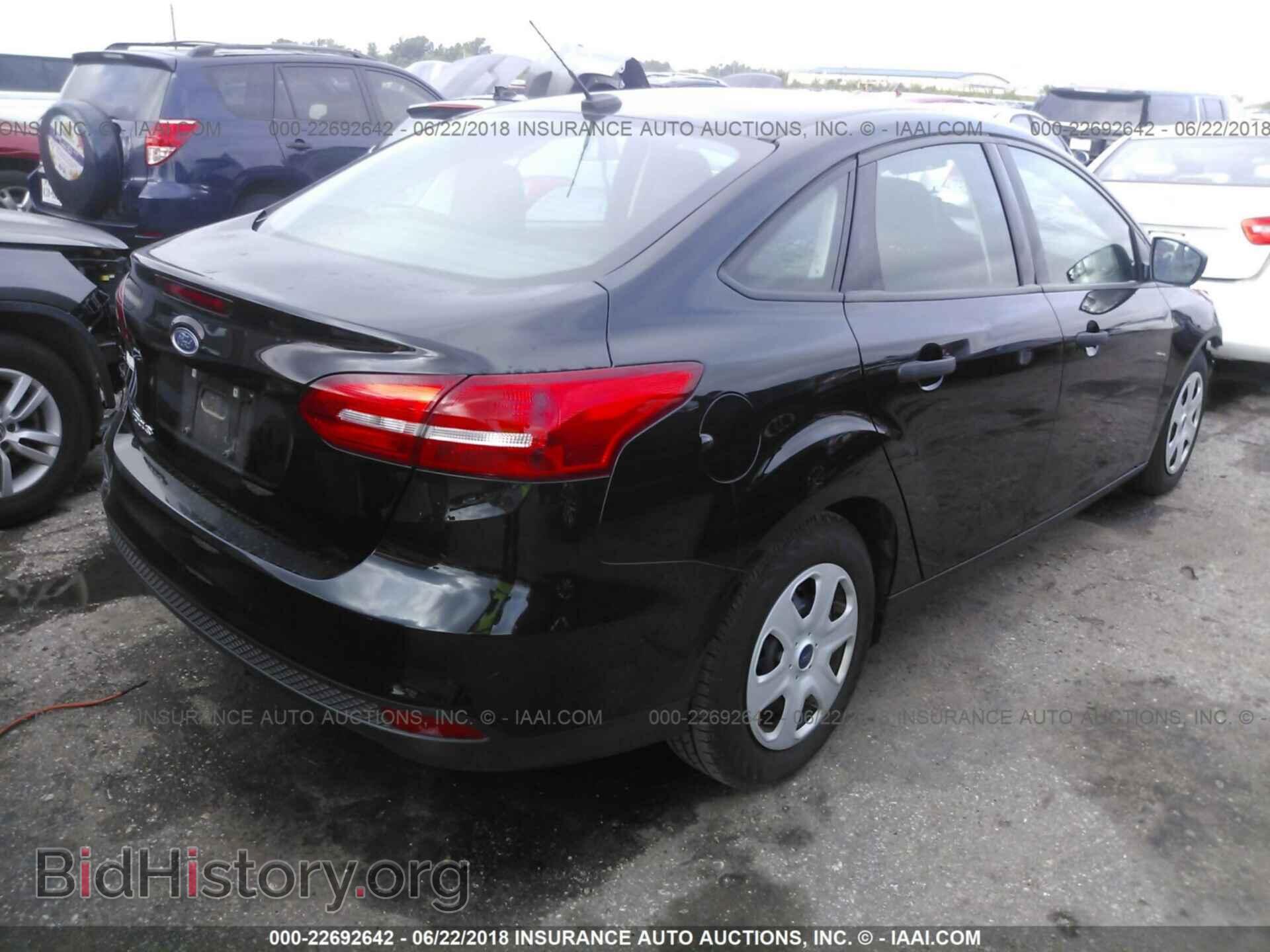 2017 Ford Focus - VIN: 1FADP3E29HL210198 - Фото 4