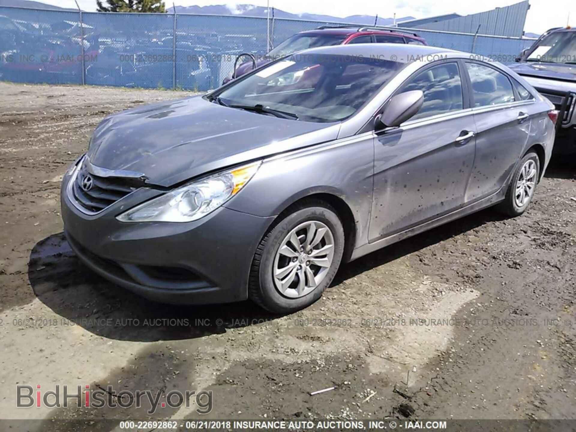 2012 Hyundai Sonata - VIN: 5NPEB4AC1CH328292 - Фото 2