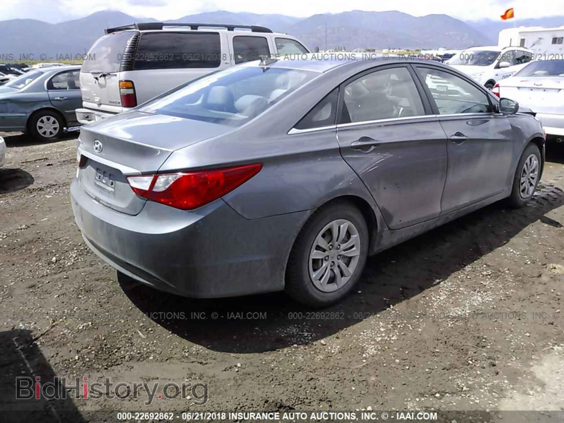 2012 Hyundai Sonata - VIN: 5NPEB4AC1CH328292 - Фото 4