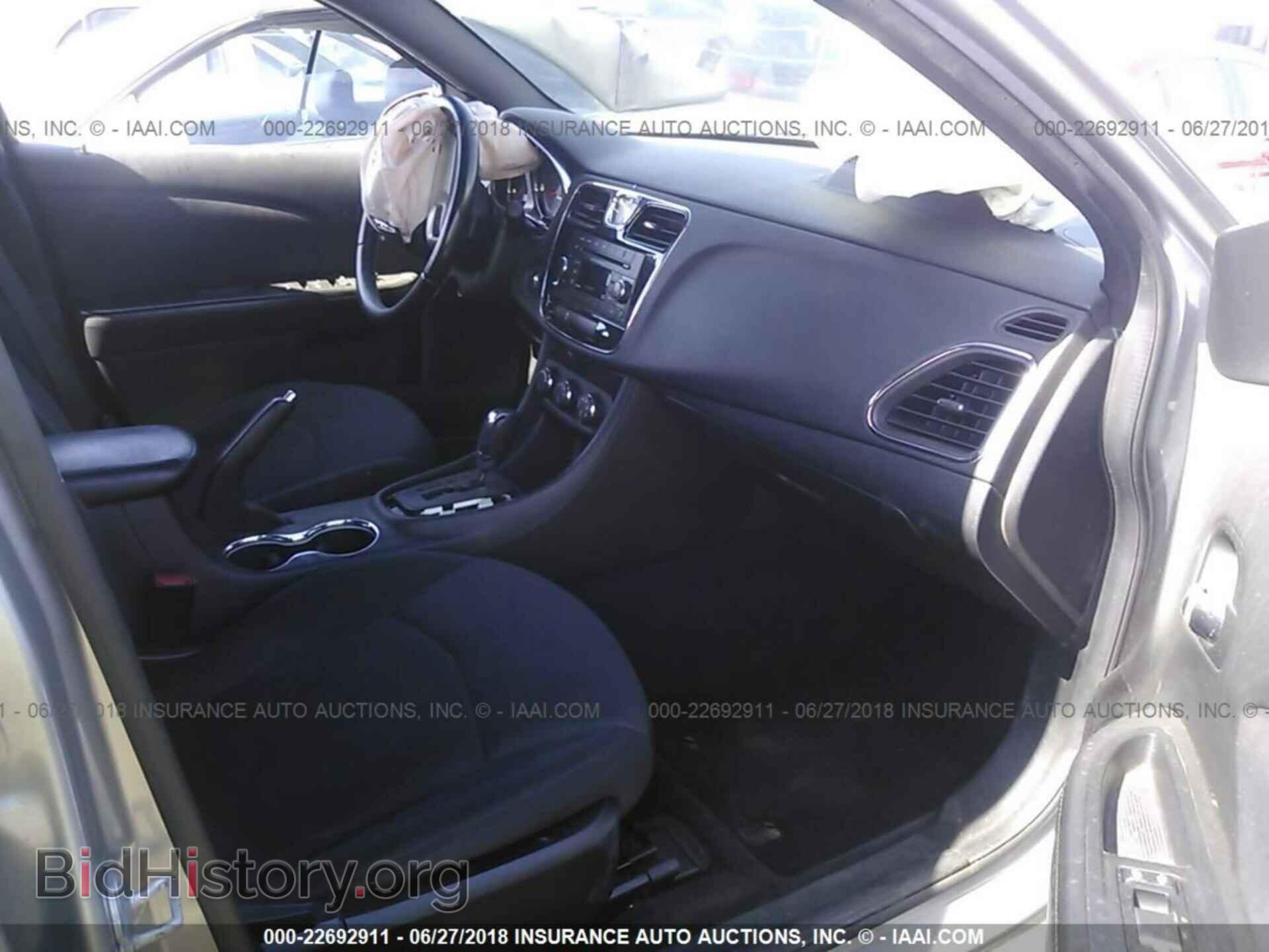 2013 Chrysler 200 - VIN: 1C3CCBBG3DN527909 - Photo 5