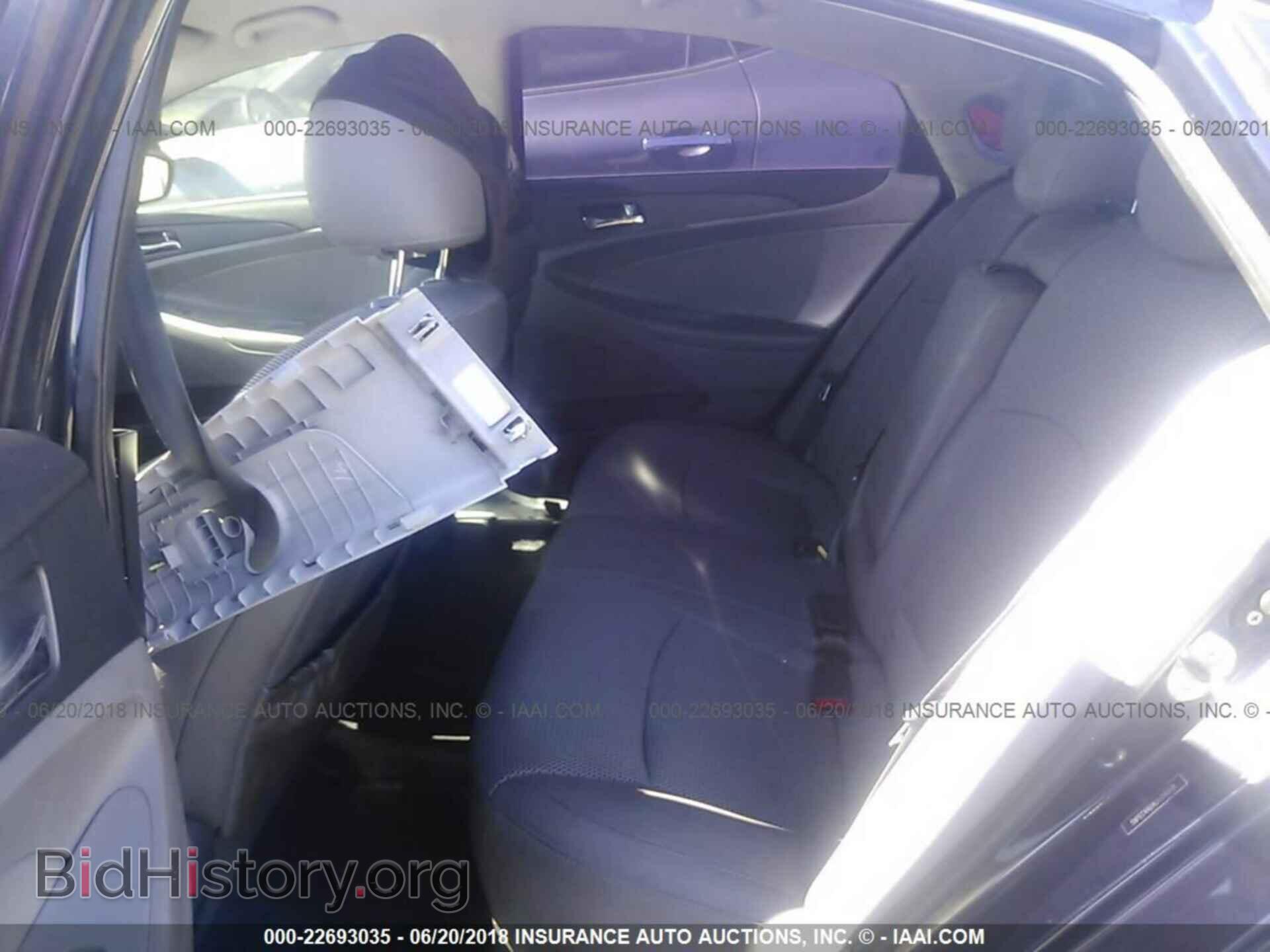 2012 Hyundai Sonata - VIN: 5NPEC4AB4CH356608 - Photo 8