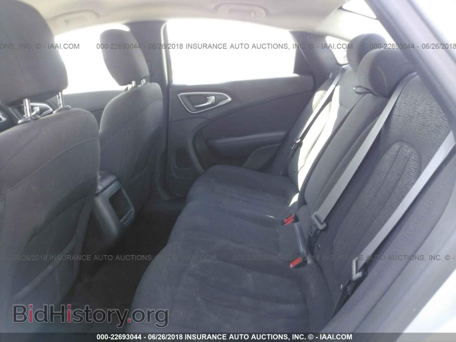 2015 Chrysler 200 - VIN: 1C3CCCAB3FN685634 - Photo 8