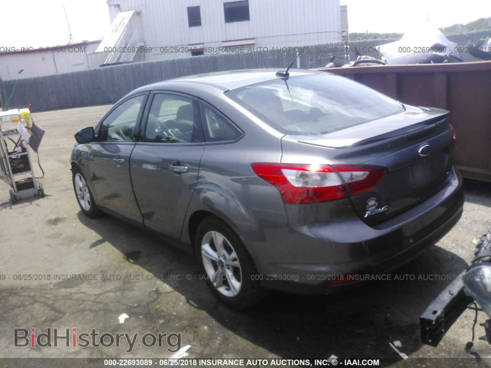 2012 Ford Focus - VIN: 1FAHP3F21CL445056 - Photo 3