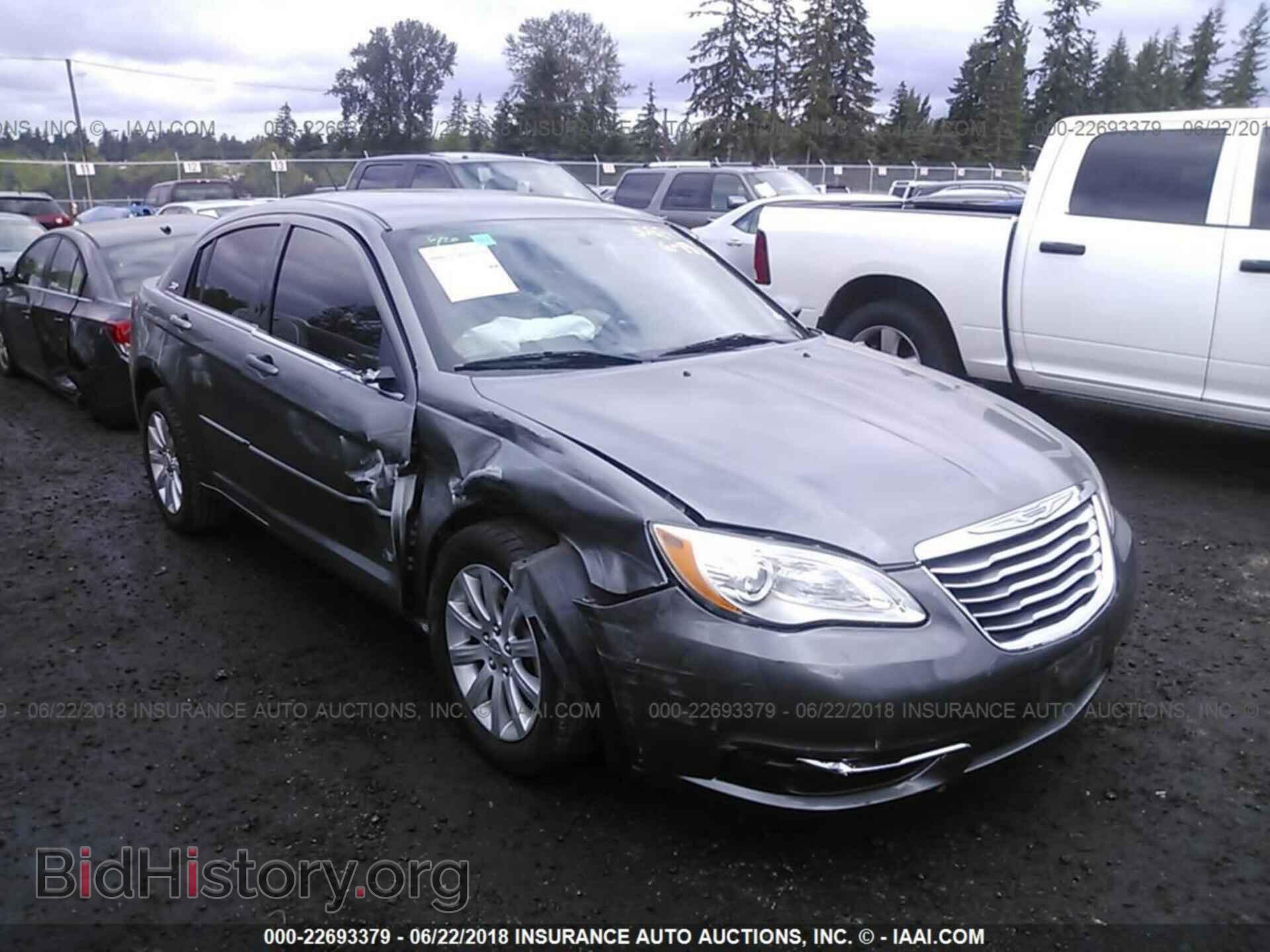 Фотография 1C3CCBBG9CN321704 - Chrysler 200 2012