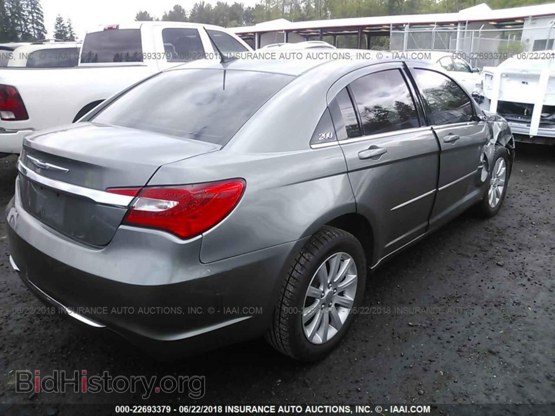 2012 Chrysler 200 - VIN: 1C3CCBBG9CN321704 - Photo 4