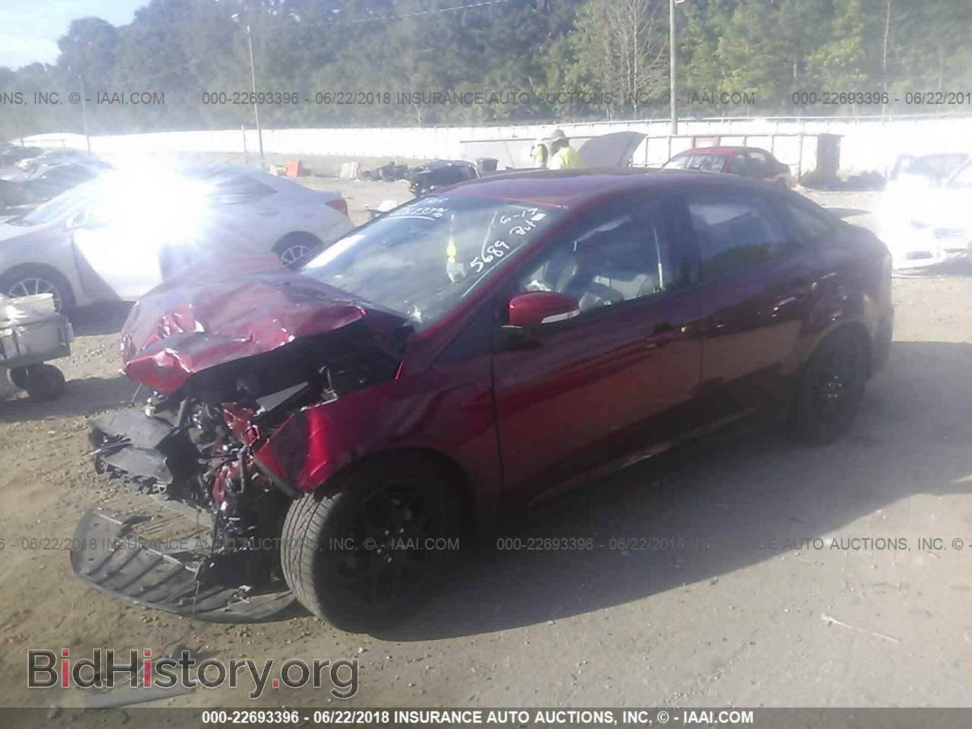 2016 Ford Focus - VIN: 1FADP3F23GL235689 - Photo 2