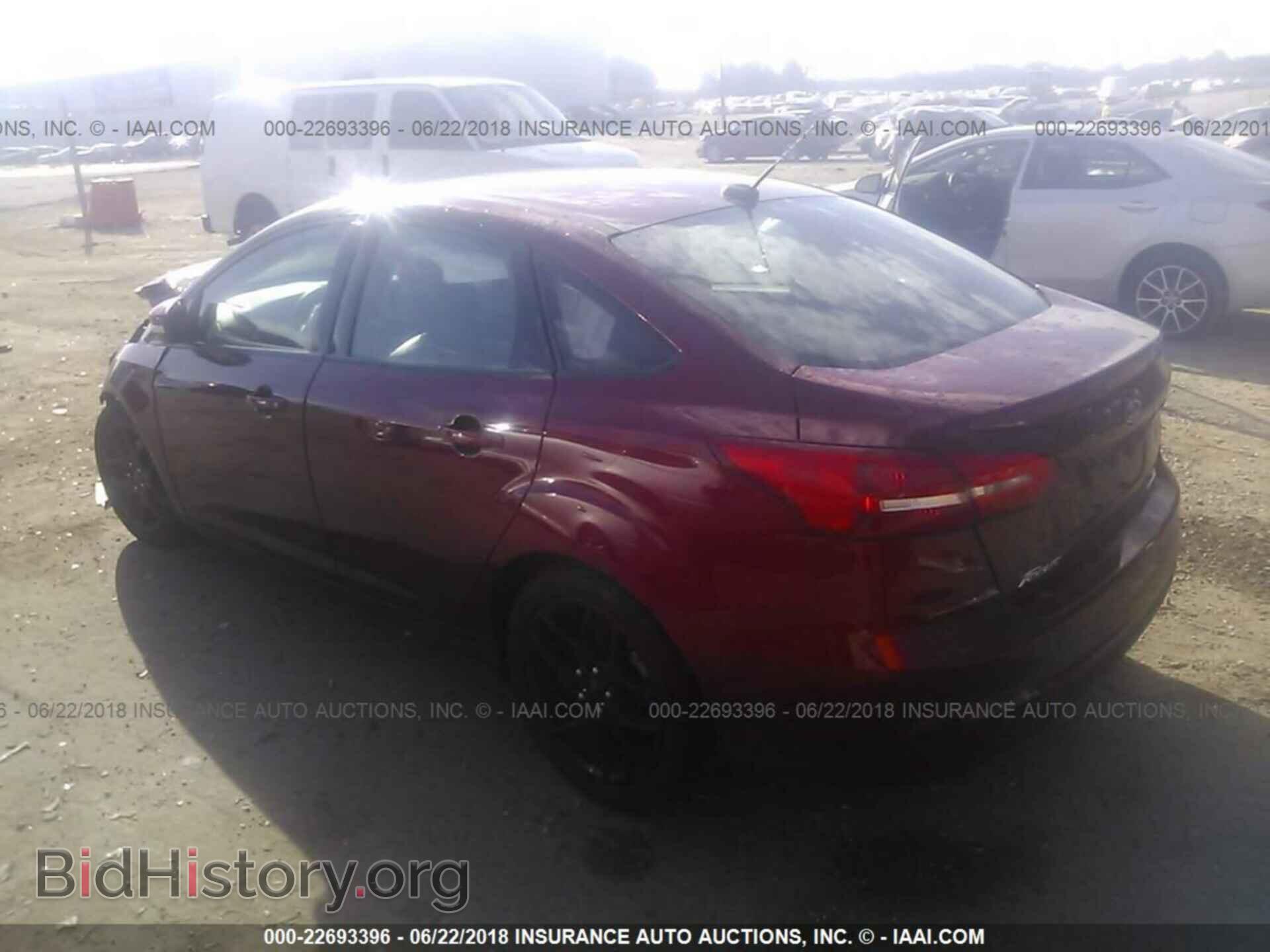 2016 Ford Focus - VIN: 1FADP3F23GL235689 - Photo 3