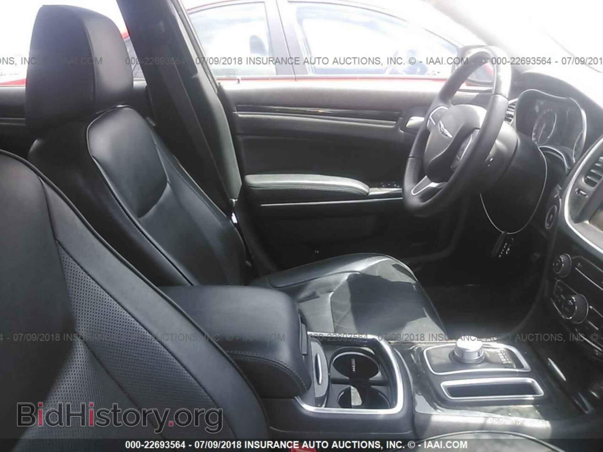 2016 Chrysler 300c - VIN: 2C3CCAEG4GH294772 - Фото 5