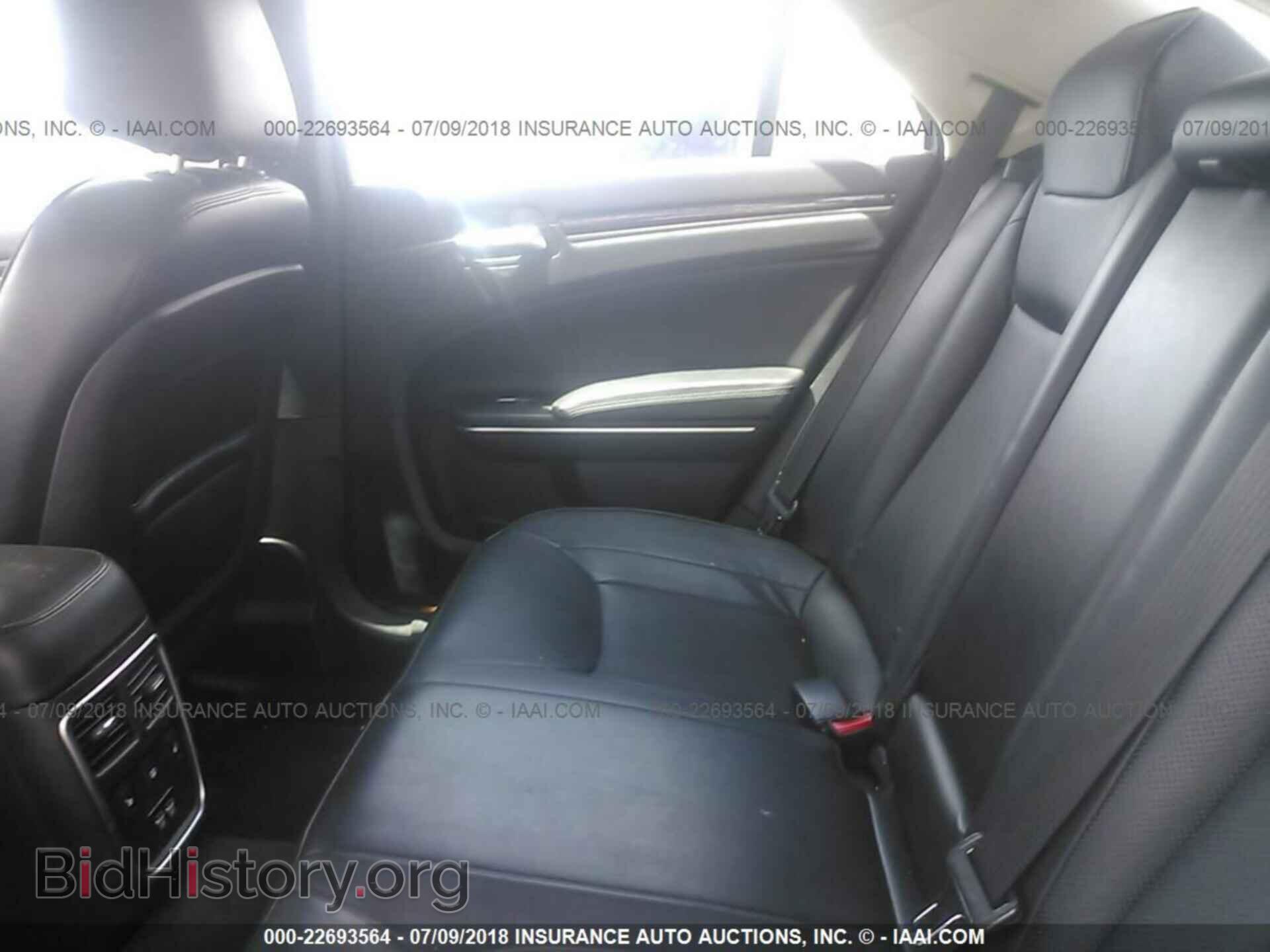 2016 Chrysler 300c - VIN: 2C3CCAEG4GH294772 - Фото 8