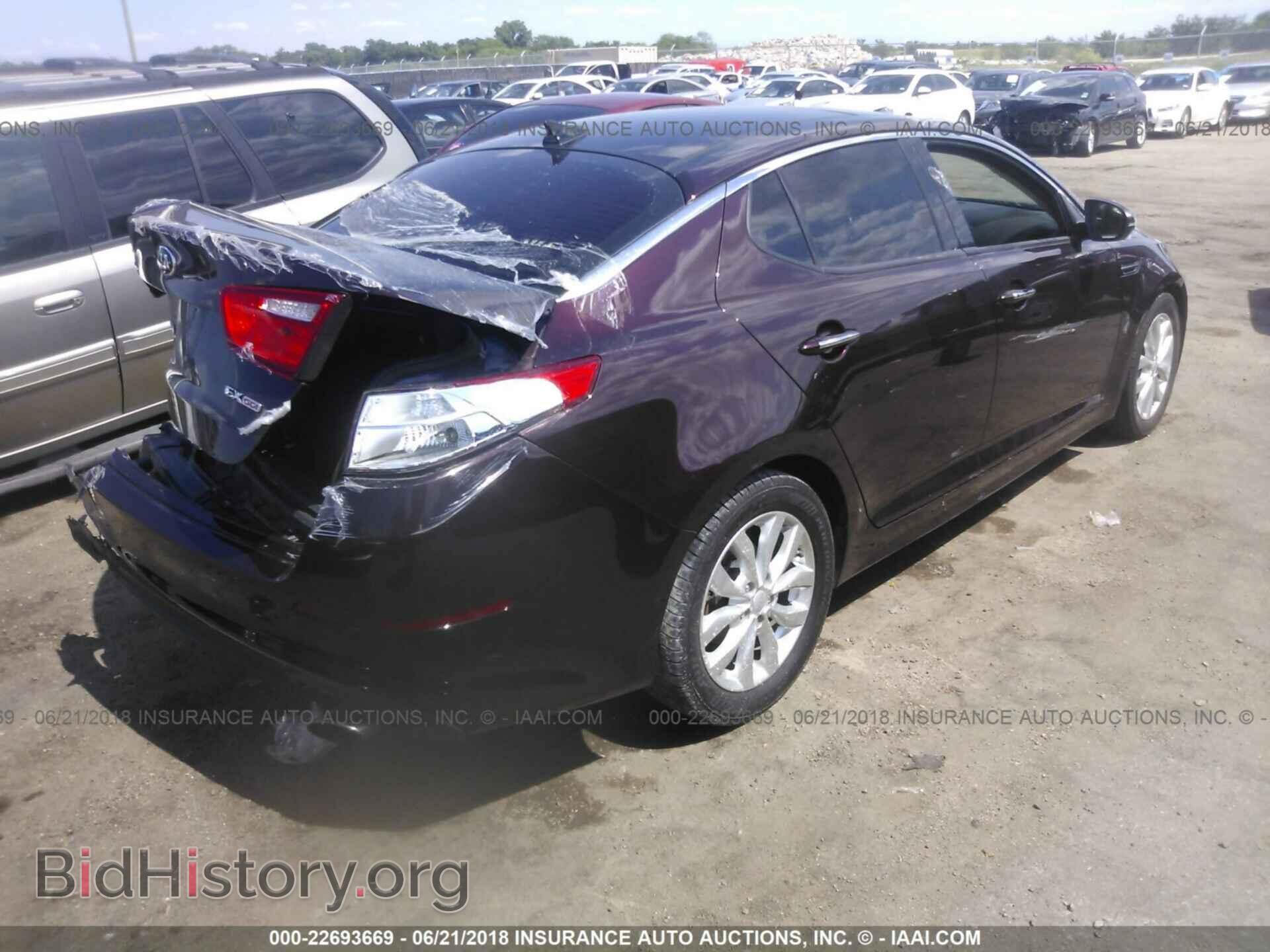 2014 Kia Optima - VIN: 5XXGN4A79EG314366 - Photo 4