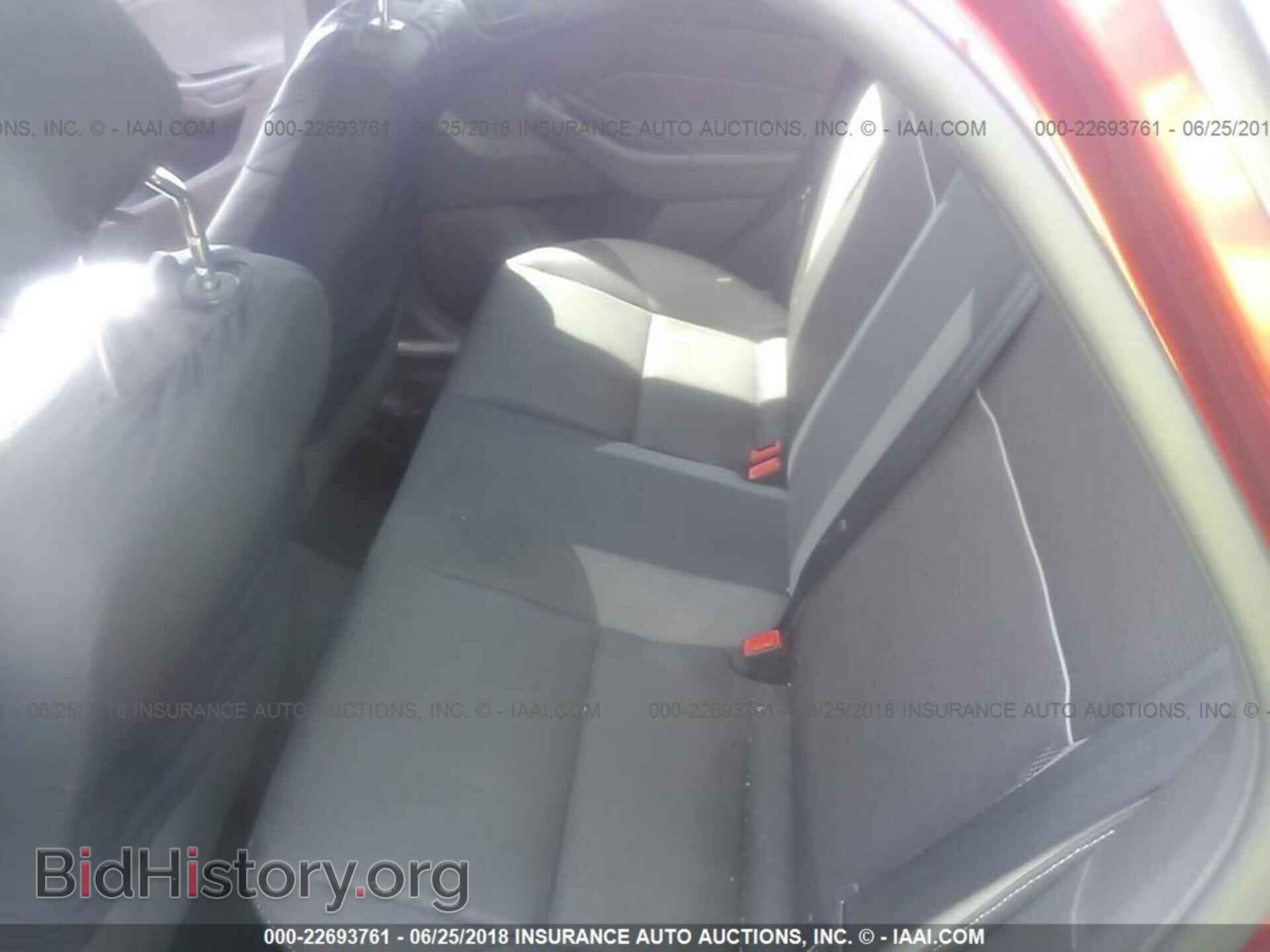 2012 Ford Focus - VIN: 1FAHP3F27CL300541 - Фото 8