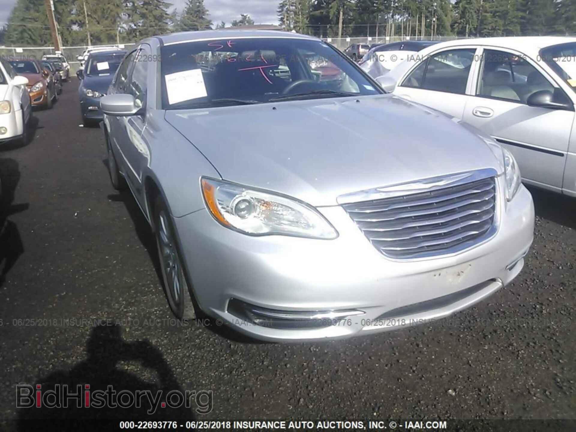 Фотография 1C3BC4FBXBN558013 - Chrysler 200 2011