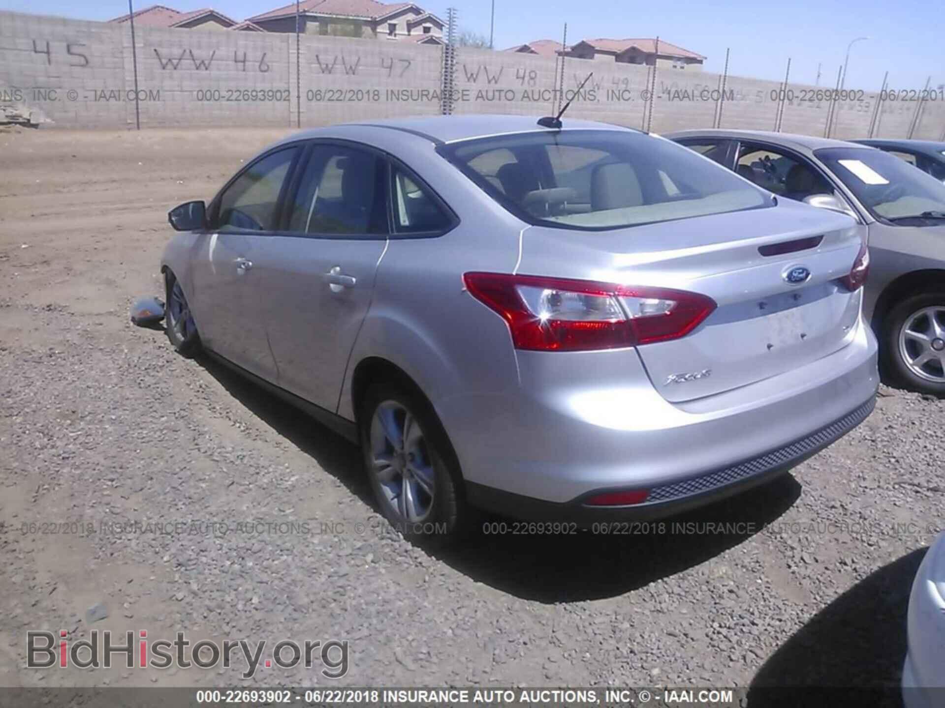2014 Ford Focus - VIN: 1FADP3F26EL403600 - Фото 3