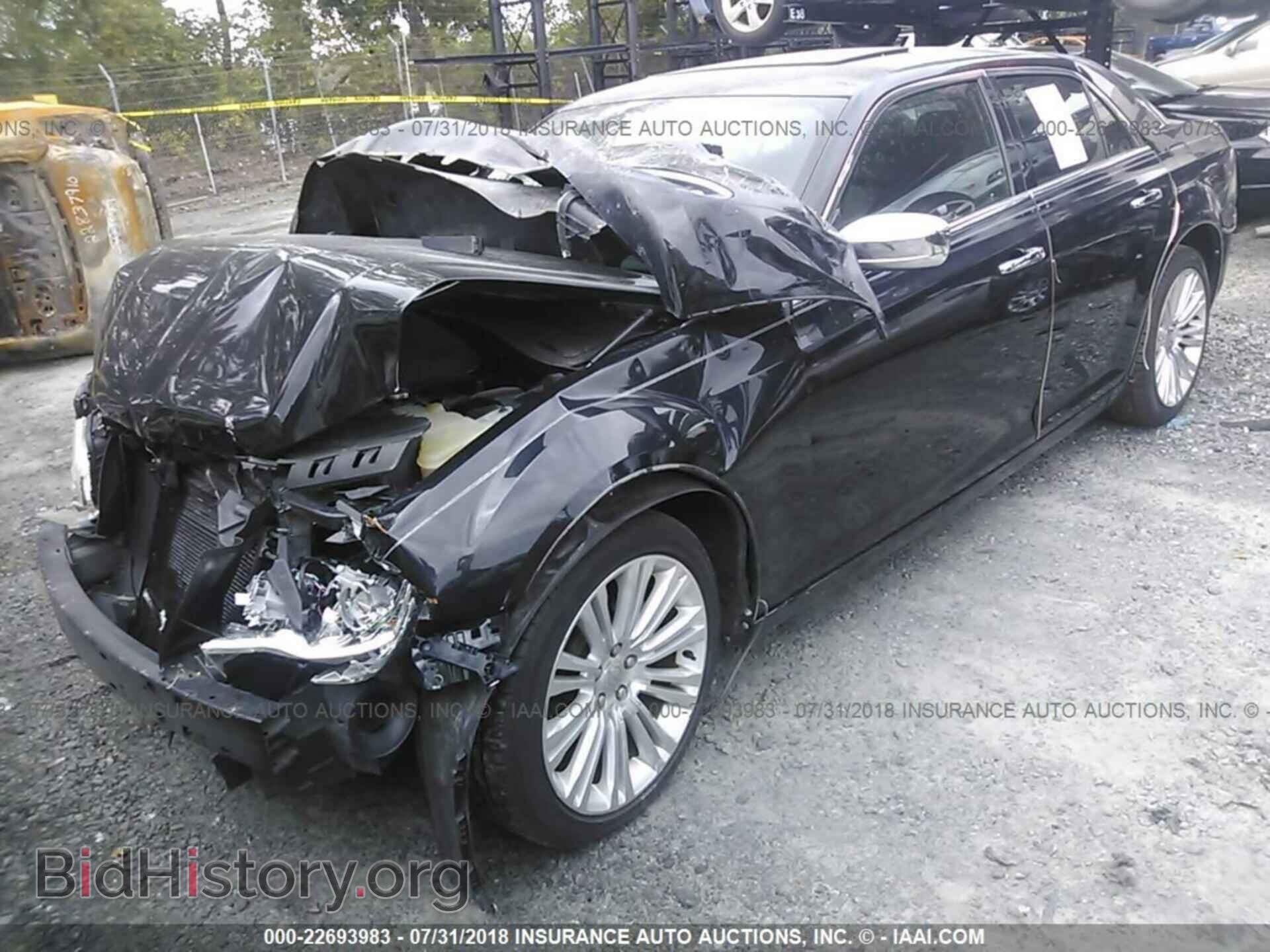 2011 CHRYSLER 300 - VIN: 2C3CA5CG7BH598915 - Фото 2