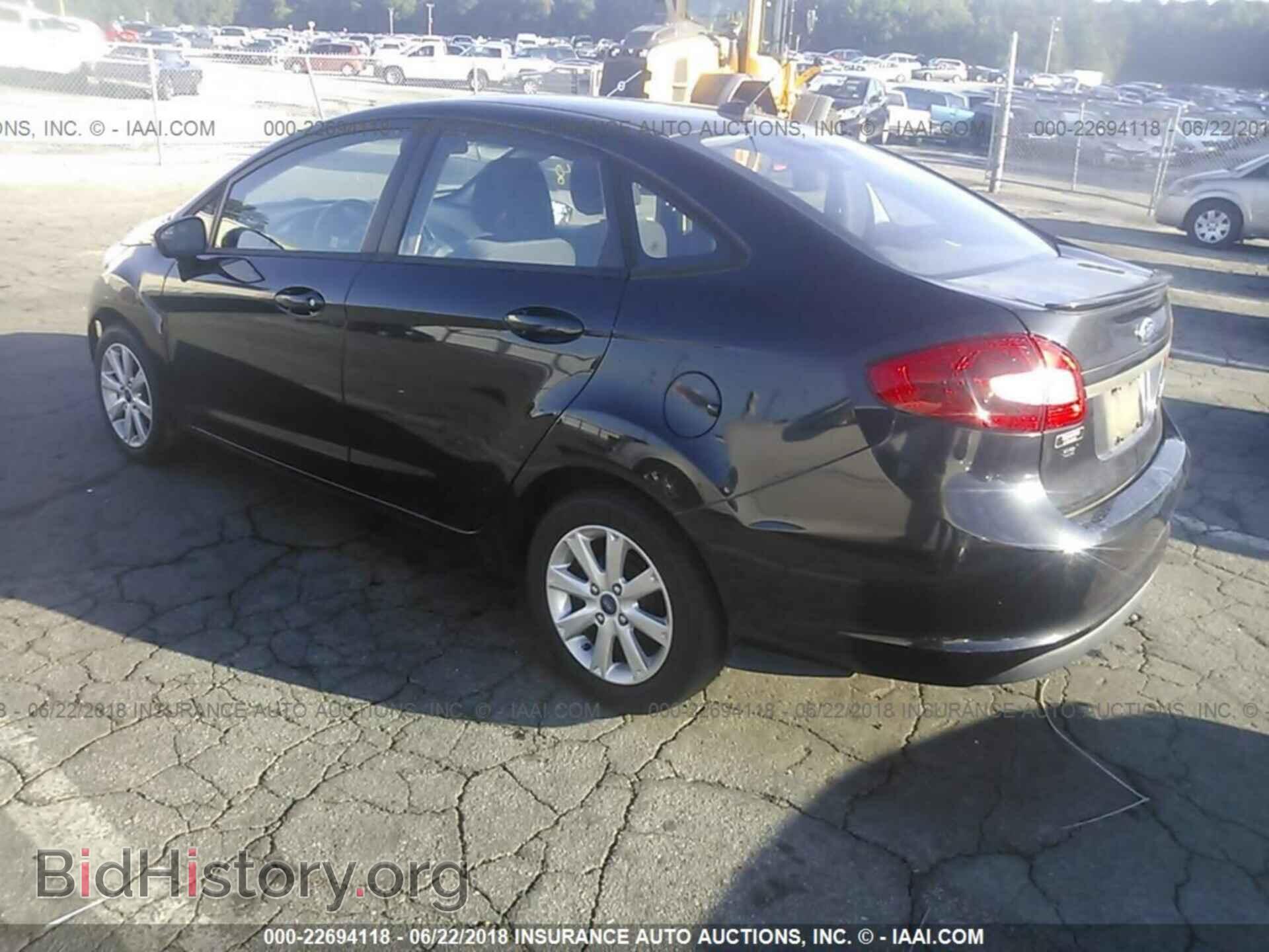 2013 Ford Fiesta - VIN: 3FADP4BJ3DM174180 - Фото 3